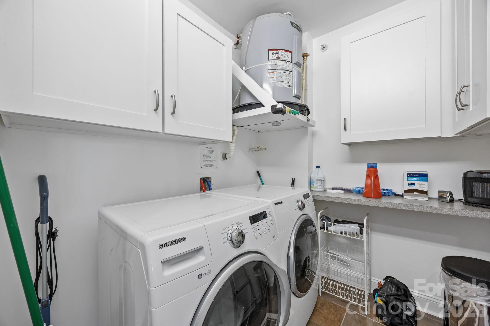 701 Royal Court #1009 — Charlotte