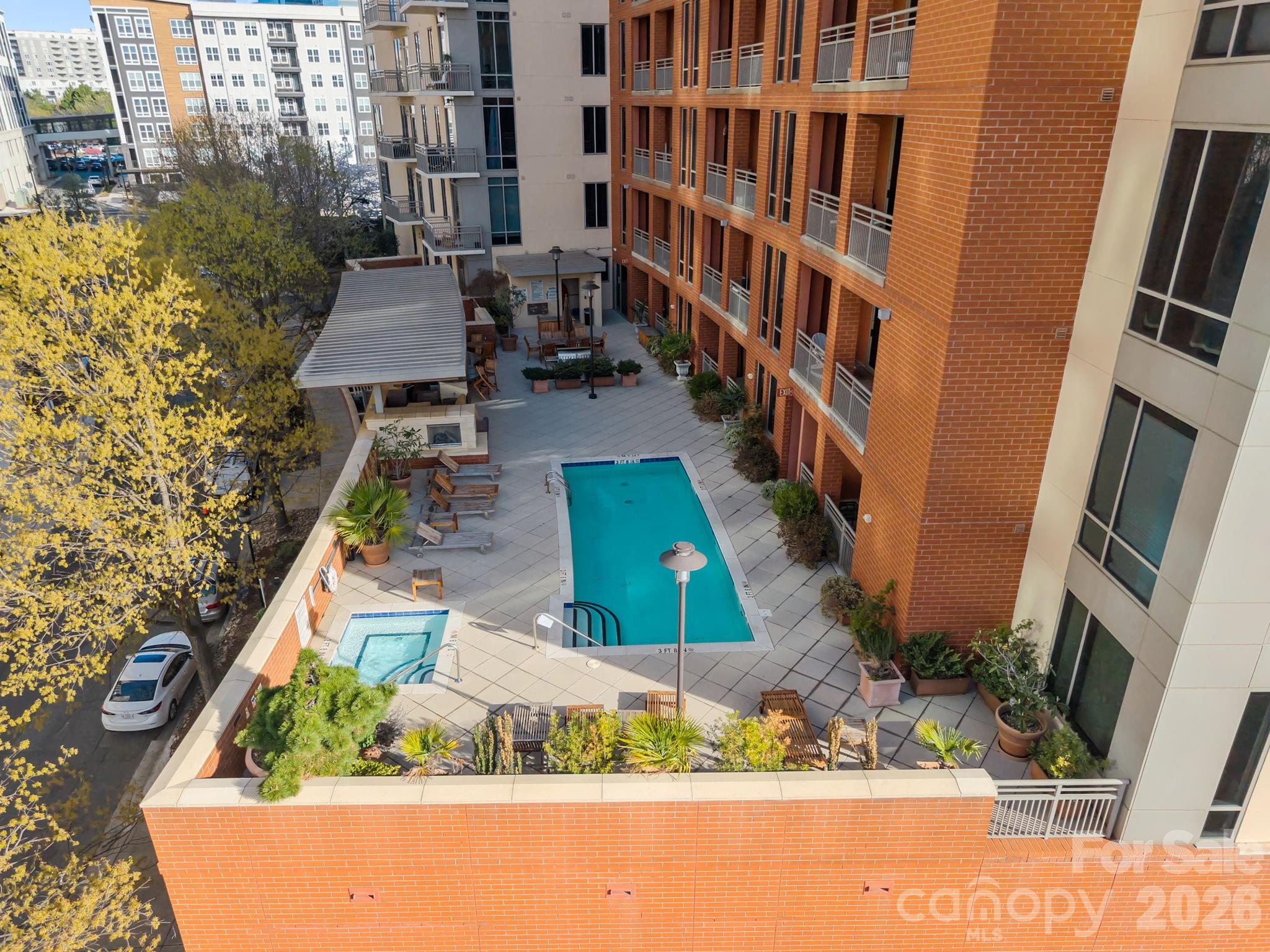 701 Royal Court #1009 — Charlotte