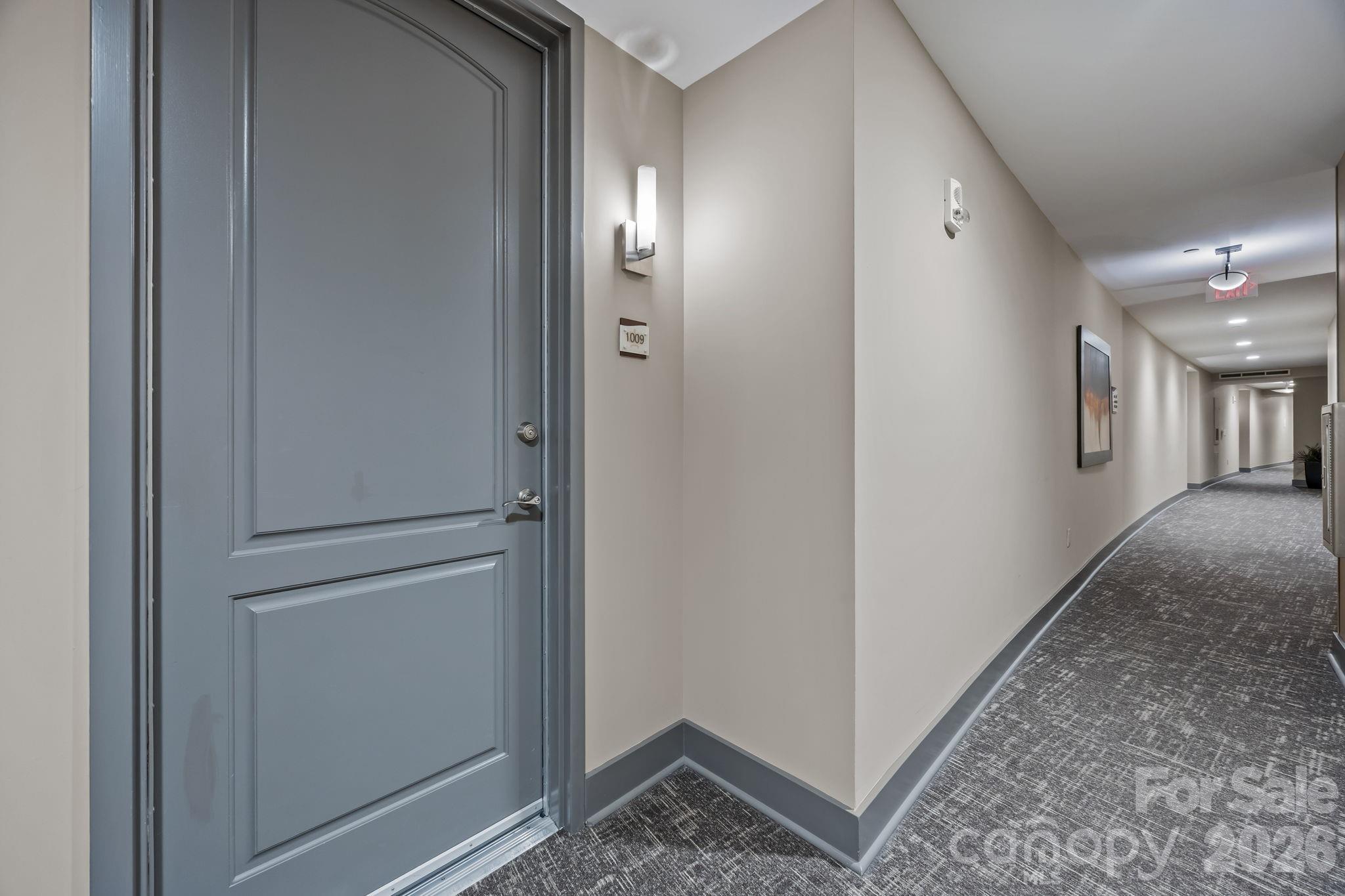 701 Royal Court #1009 — Charlotte