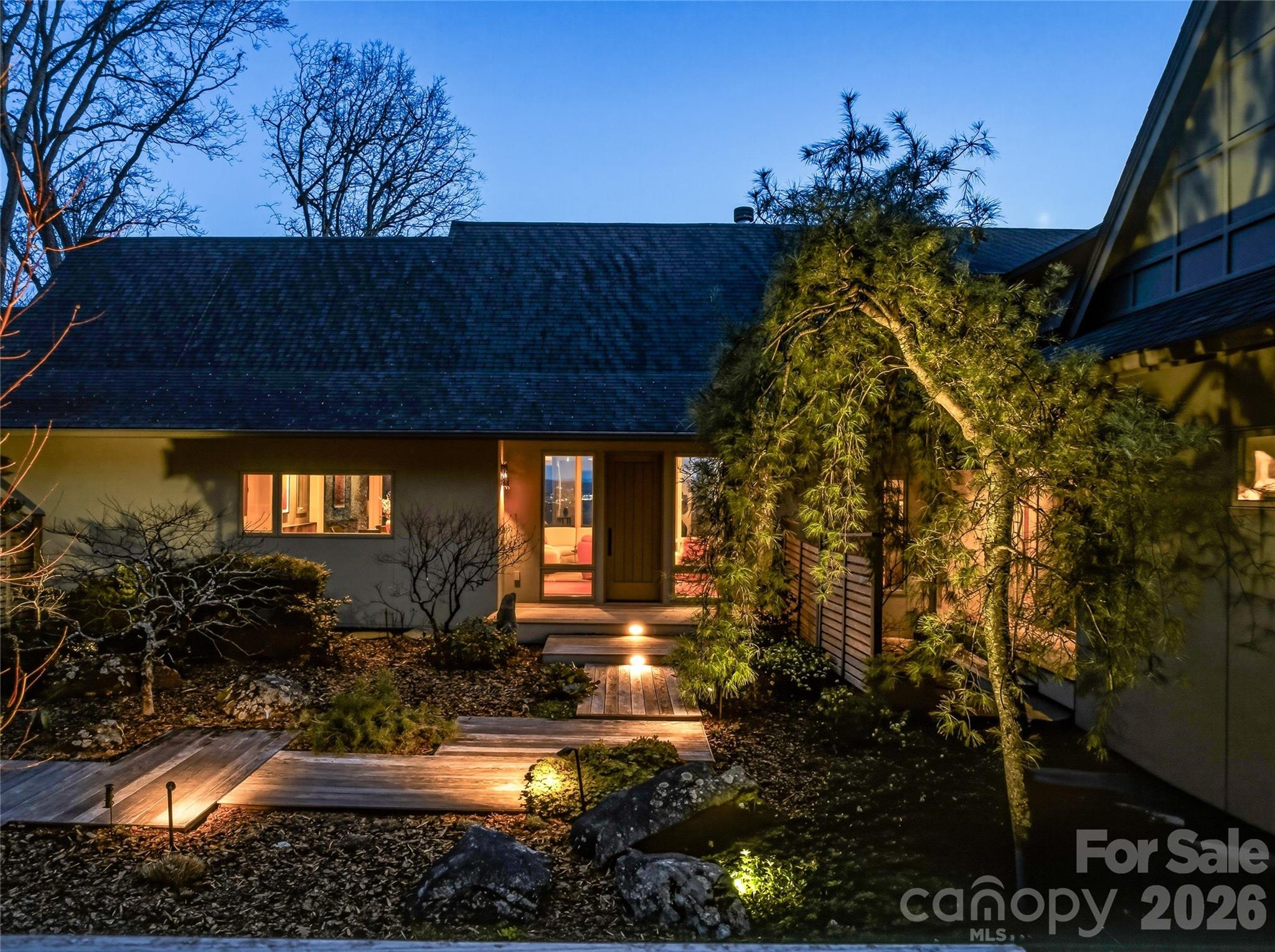 102 Horizon Hill Road — Asheville