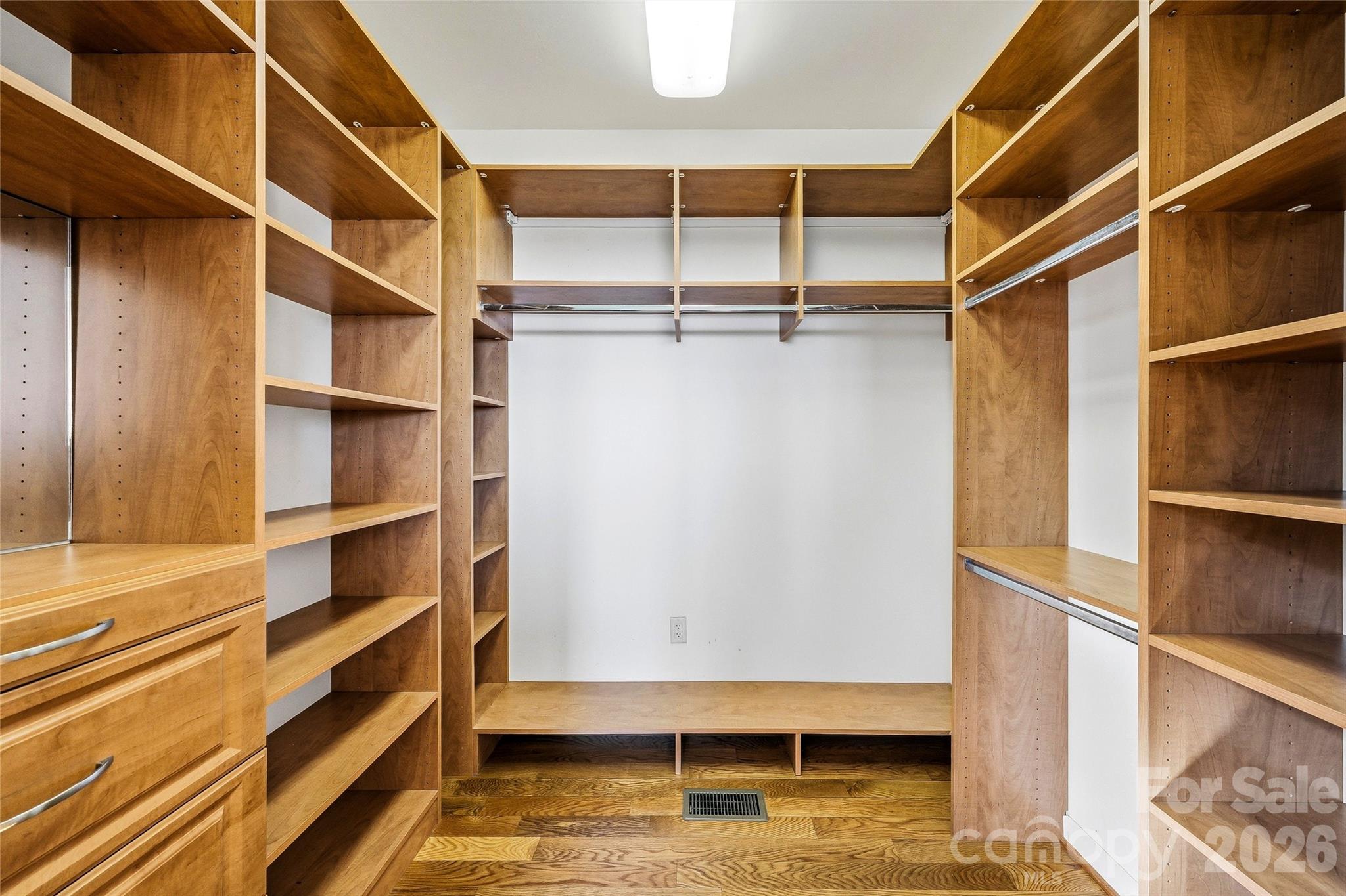 102 Horizon Hill Road — Asheville