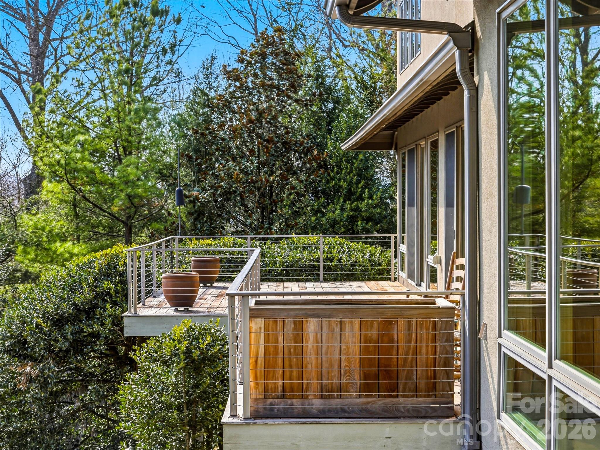 102 Horizon Hill Road — Asheville