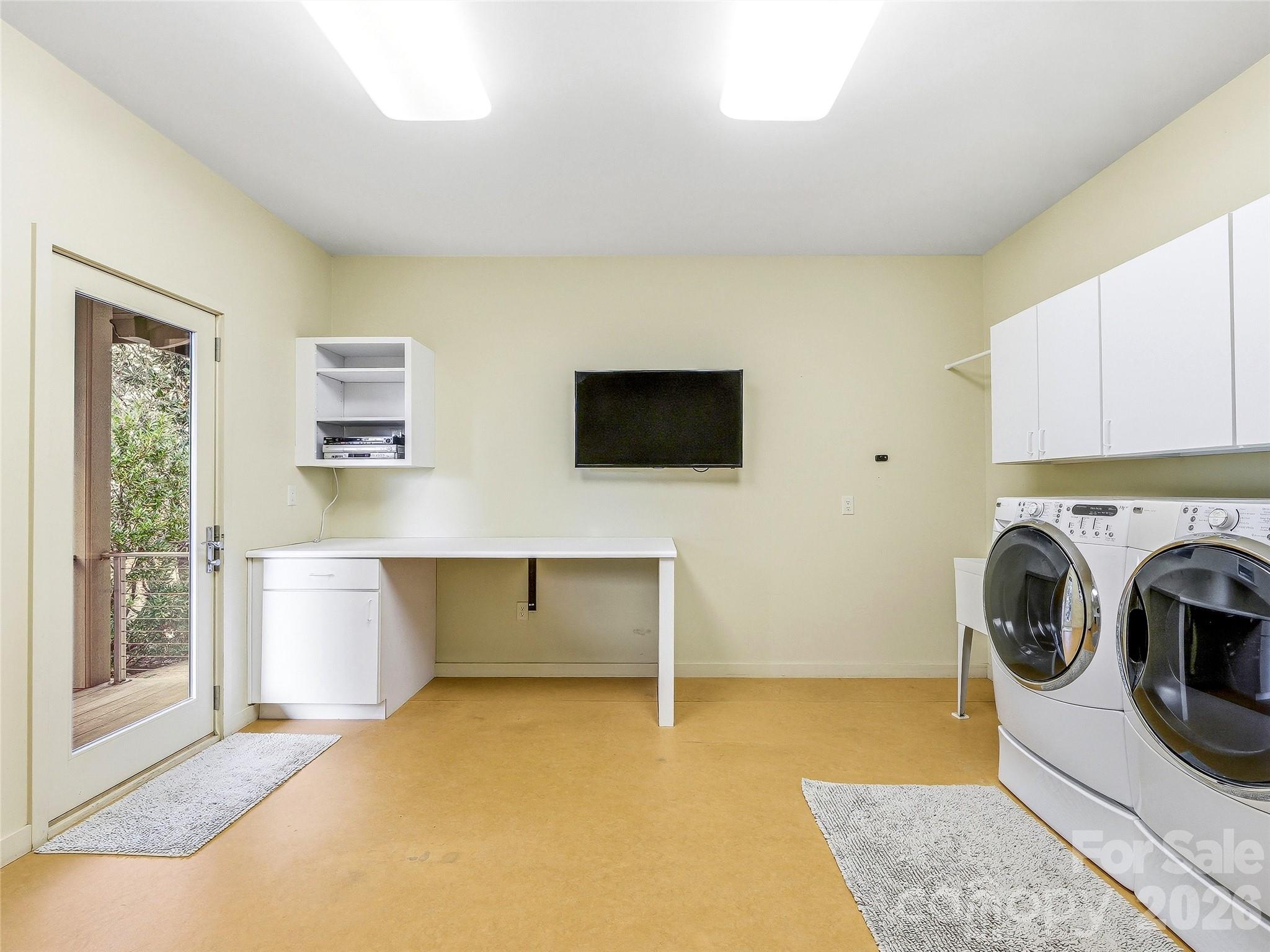 102 Horizon Hill Road — Asheville