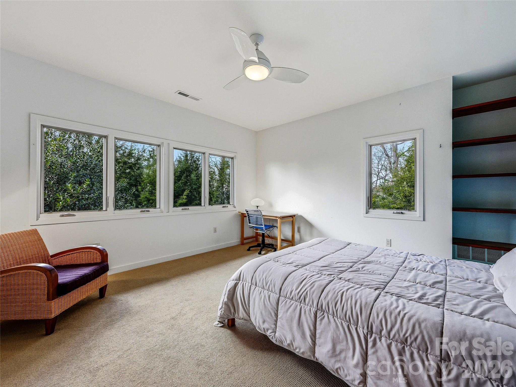 102 Horizon Hill Road — Asheville