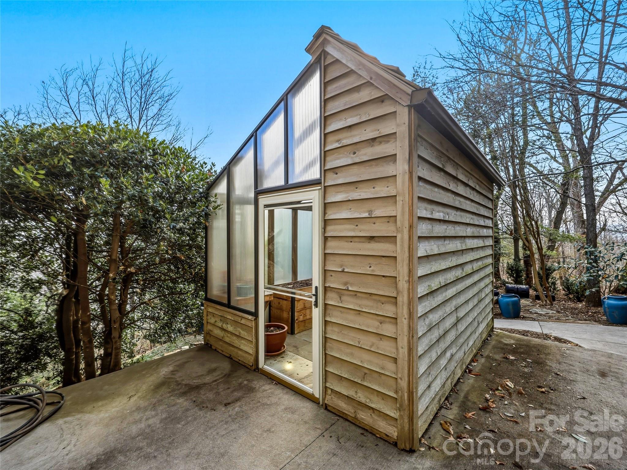 102 Horizon Hill Road — Asheville