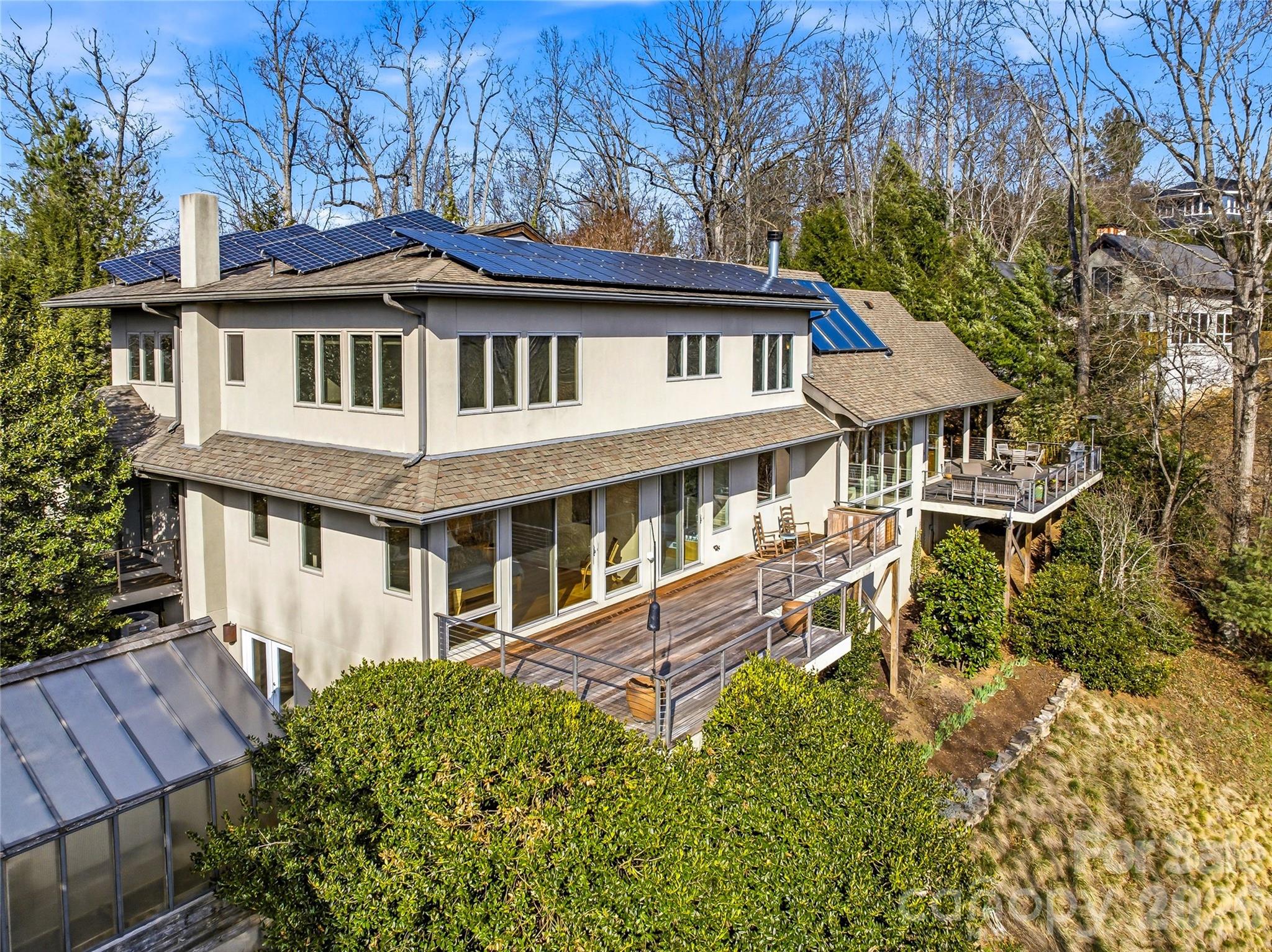 102 Horizon Hill Road — Asheville