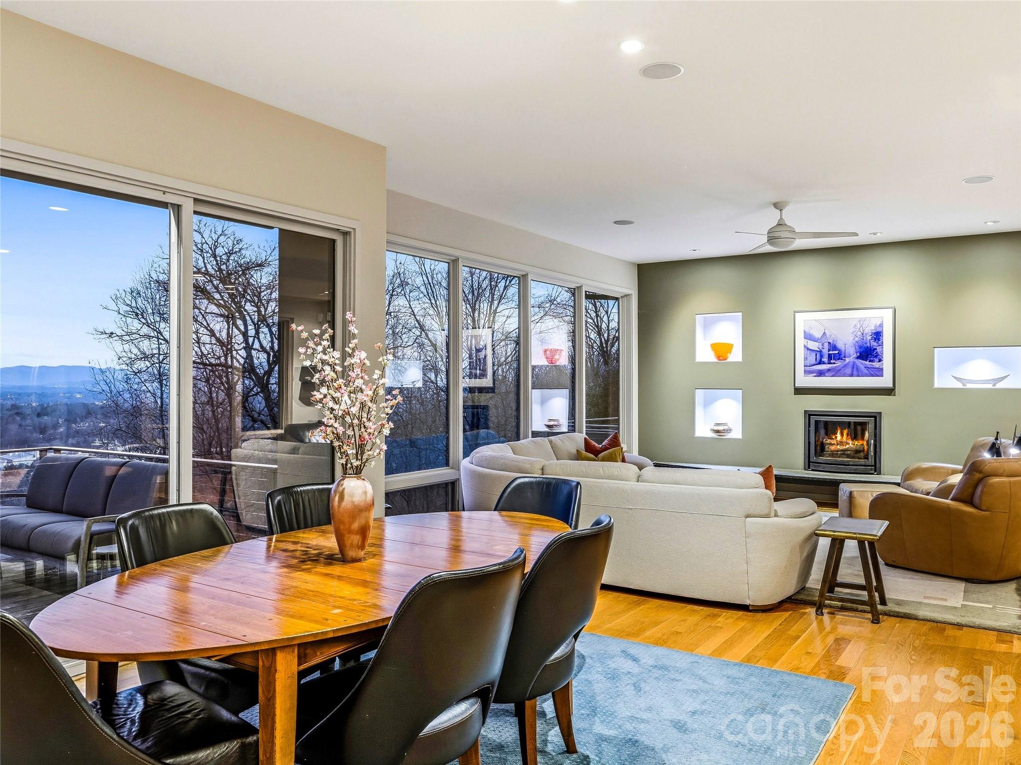 102 Horizon Hill Road — Asheville