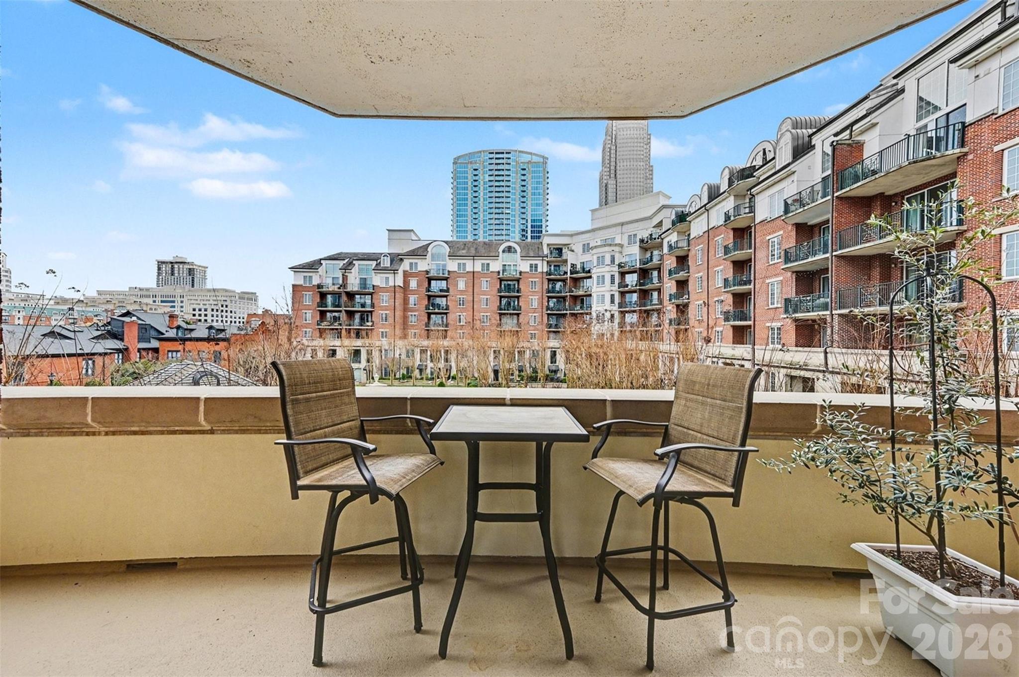 300 W 5th Street #336 — Charlotte