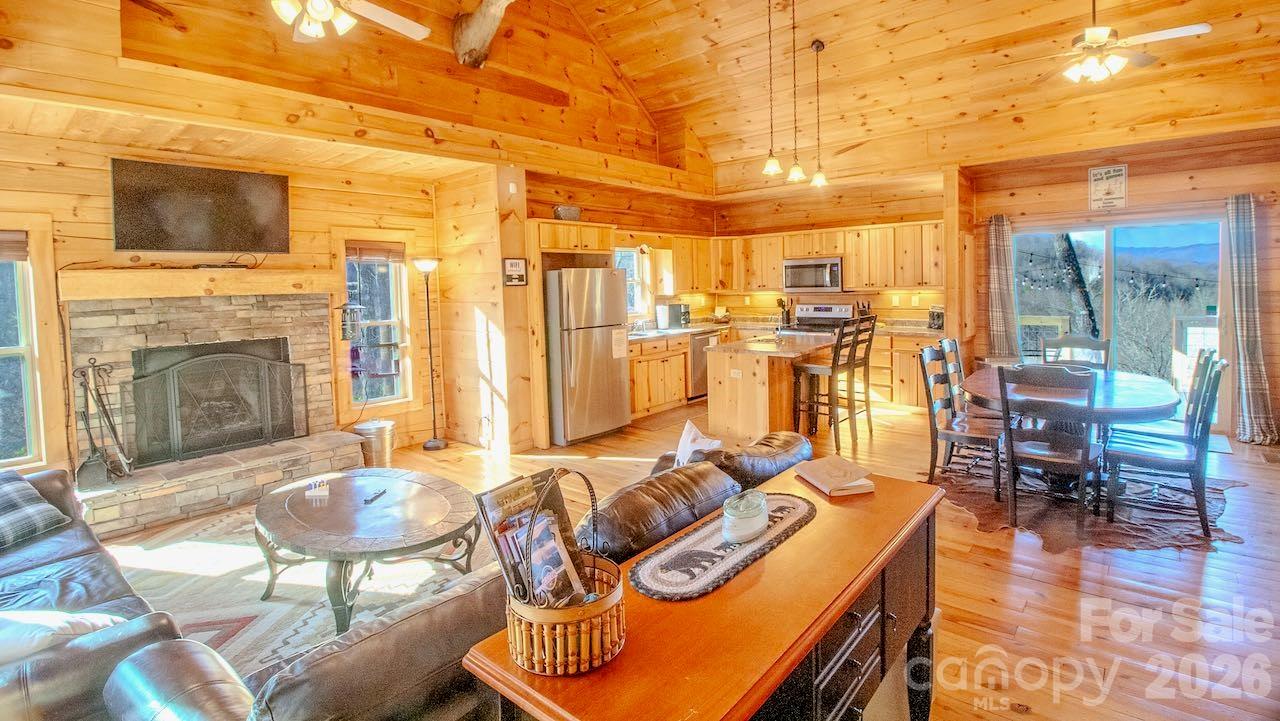 187 Gardeners Cove — Whittier