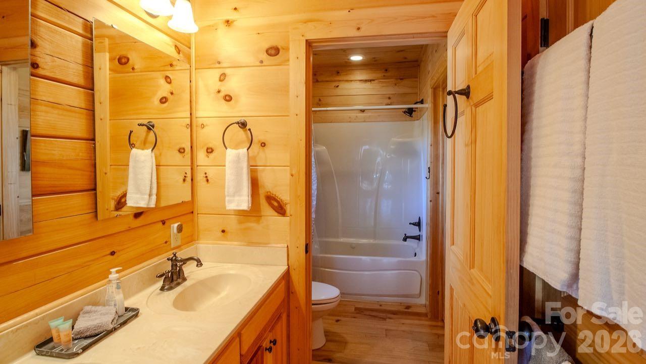187 Gardeners Cove — Whittier