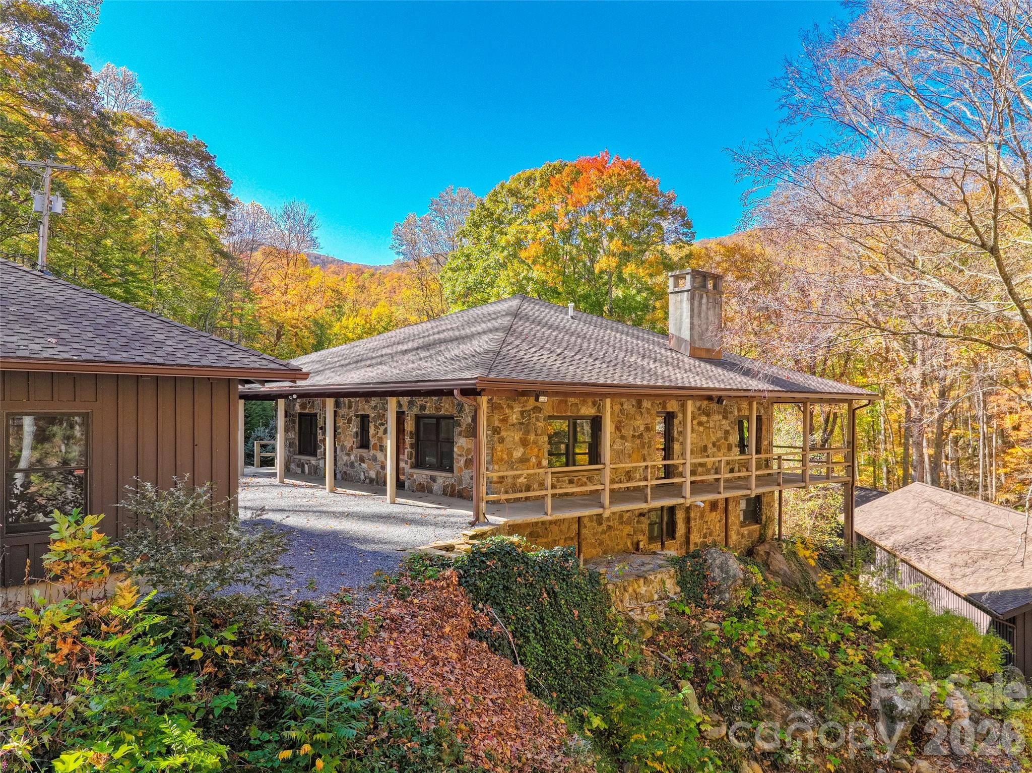 191 N Fork Road — Burnsville