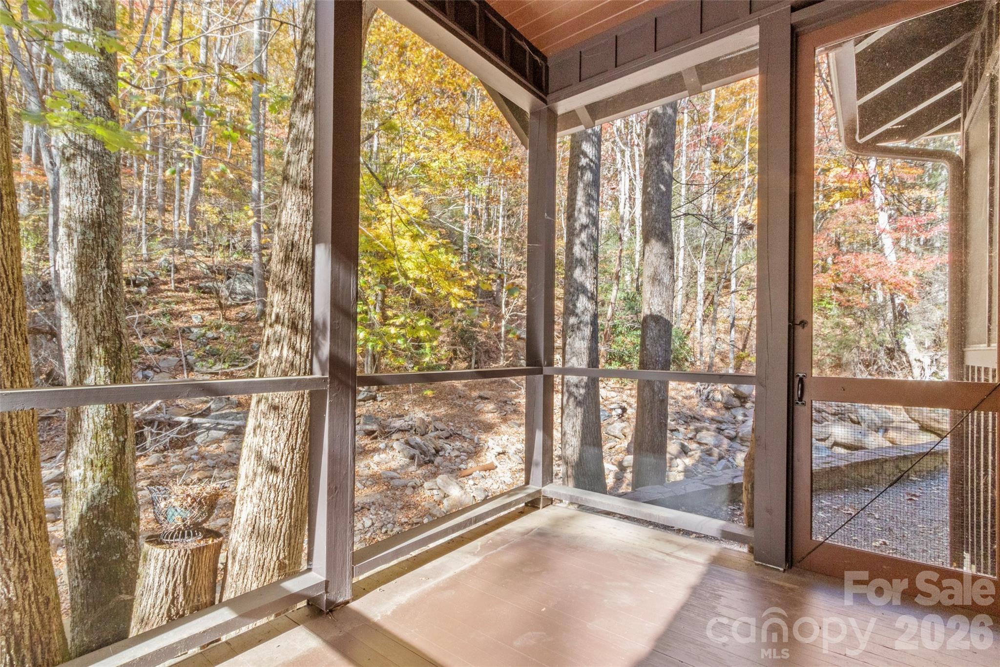 191 N Fork Road — Burnsville