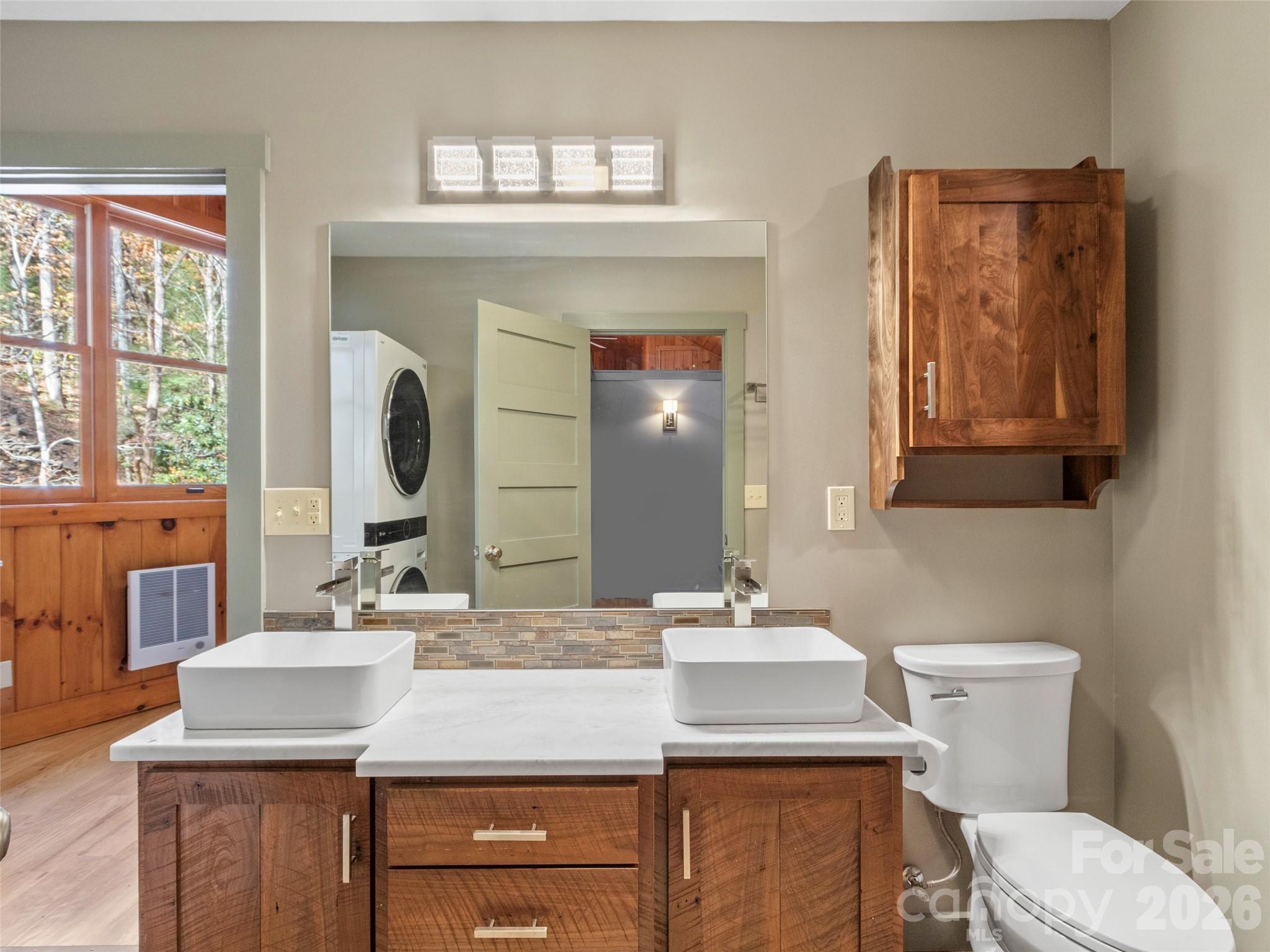191 N Fork Road — Burnsville
