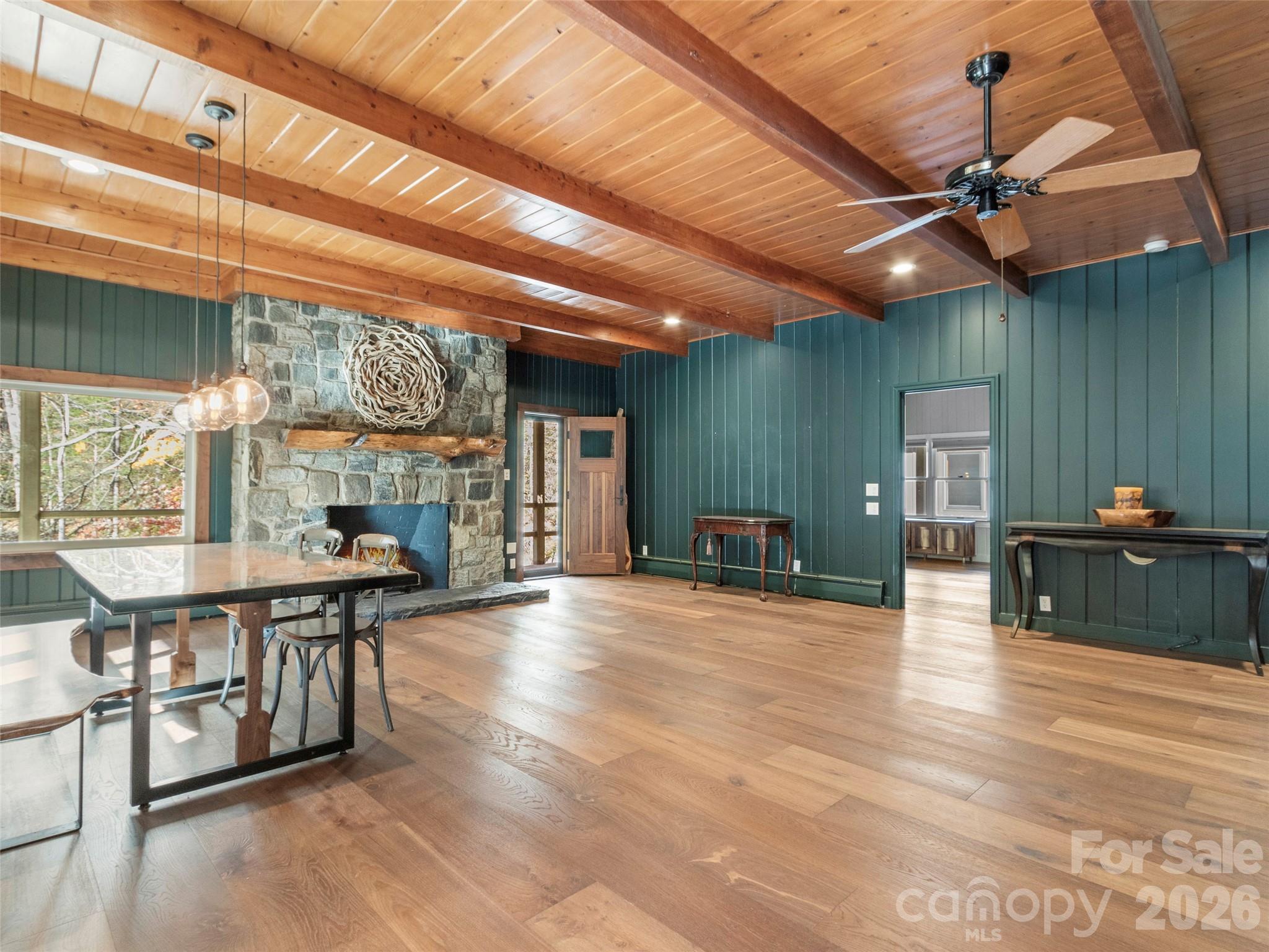 191 N Fork Road — Burnsville