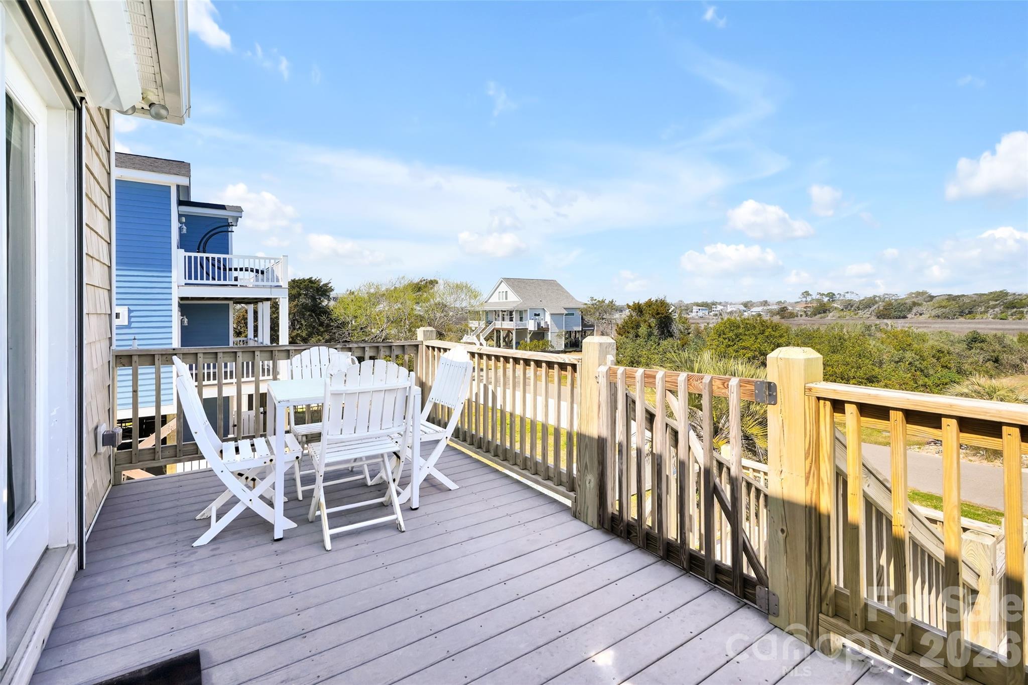 1018 W Dolphin Drive W — Oak Island
