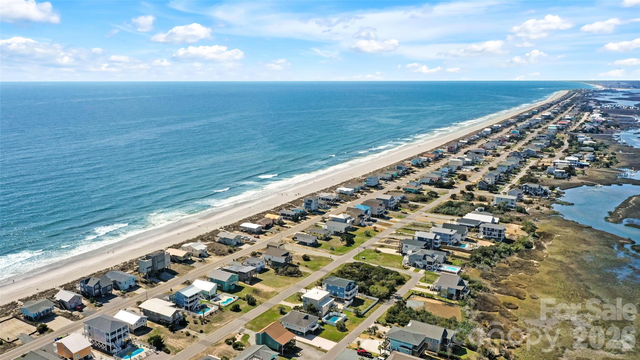 1018 W Dolphin Drive W — Oak Island