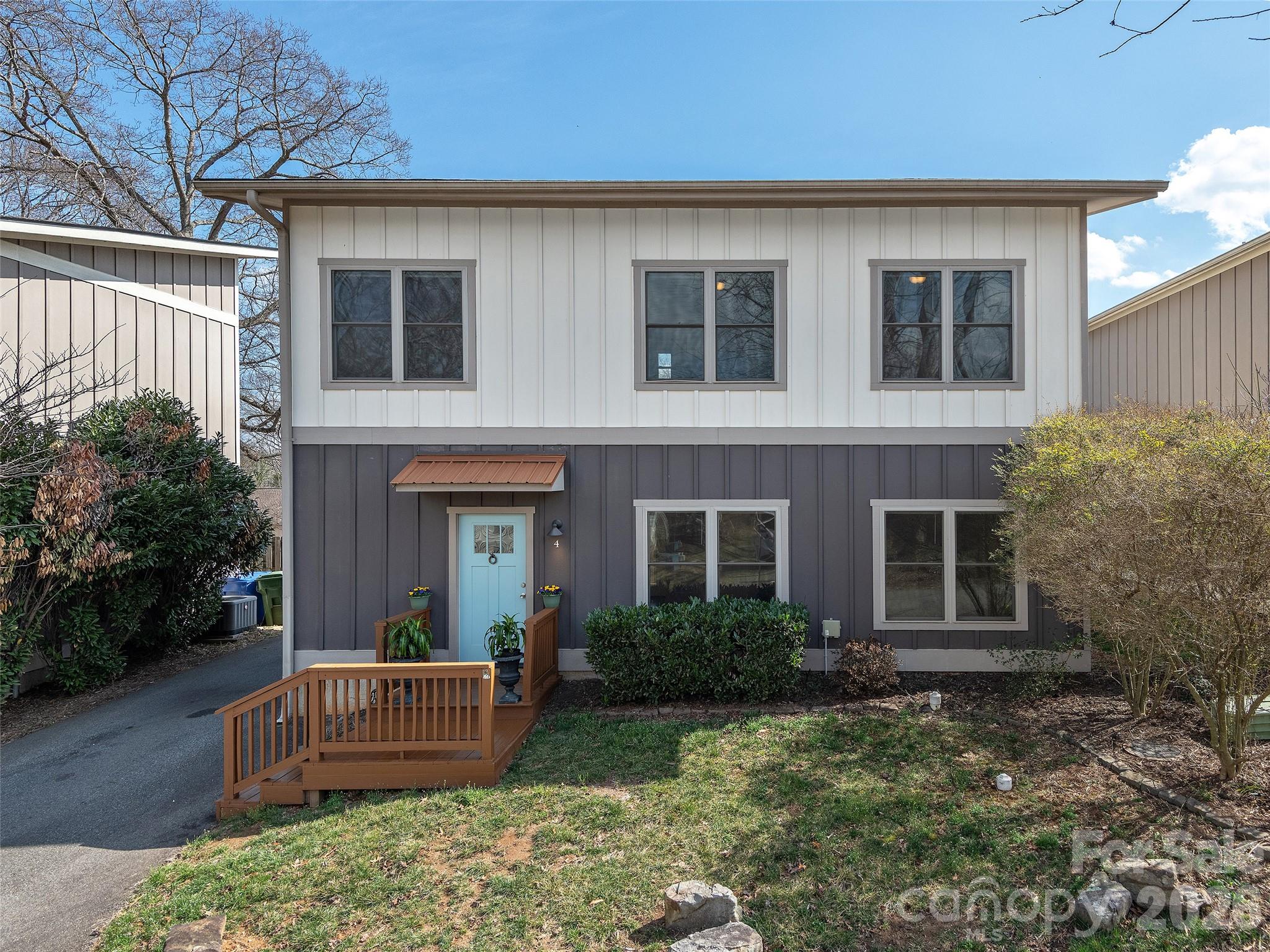 4 Grinnell Street — Asheville