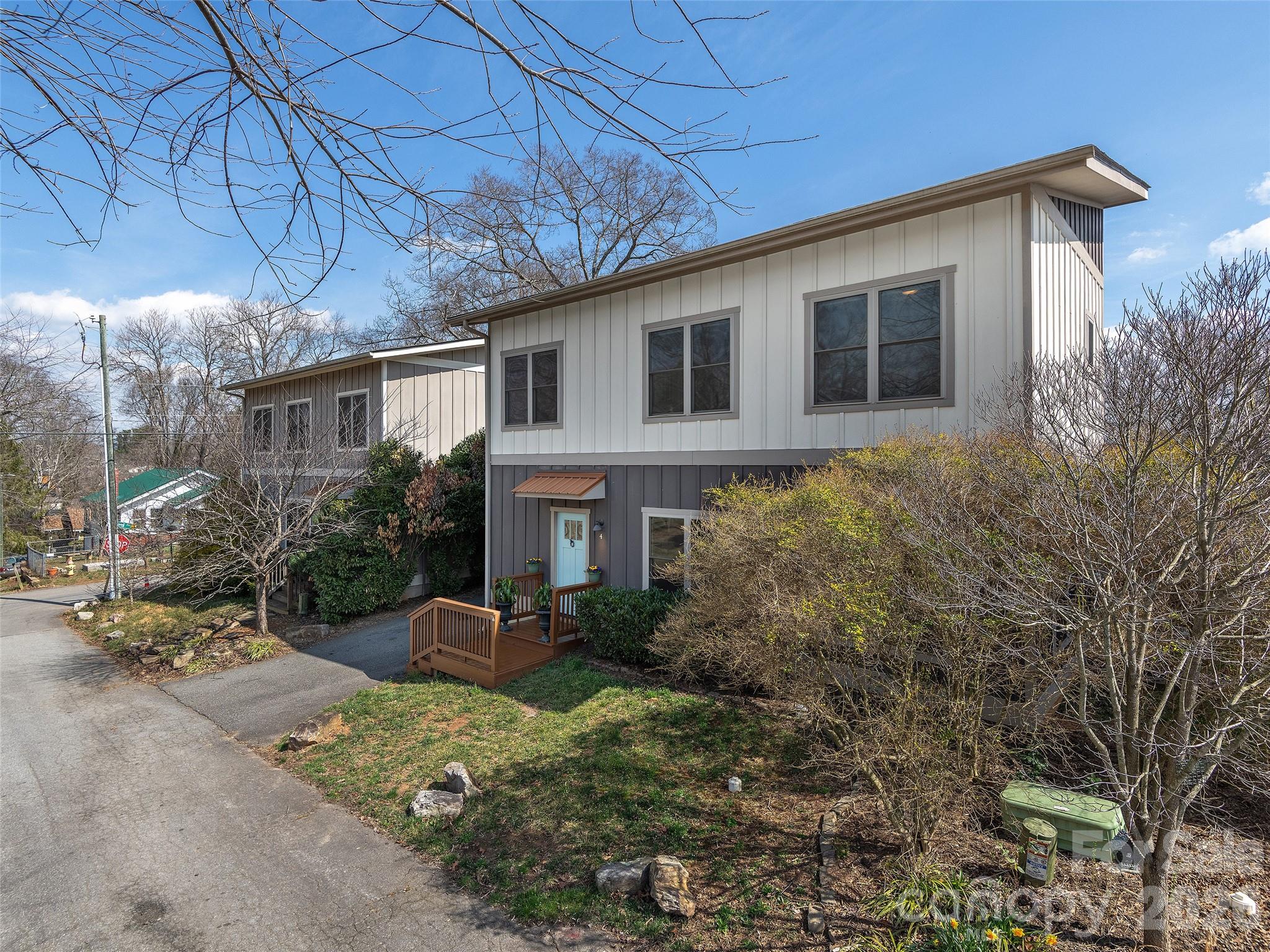 4 Grinnell Street — Asheville