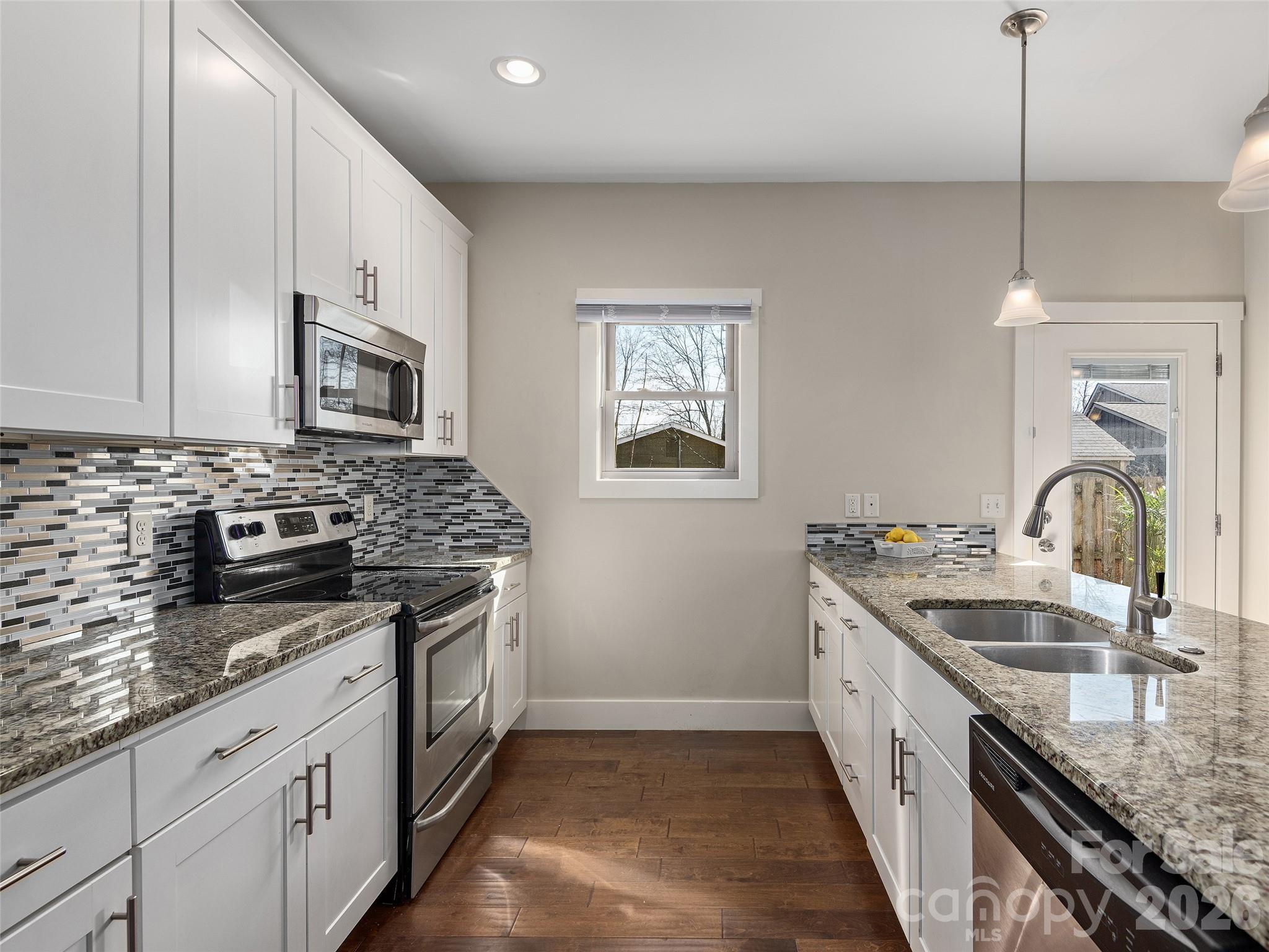 4 Grinnell Street — Asheville