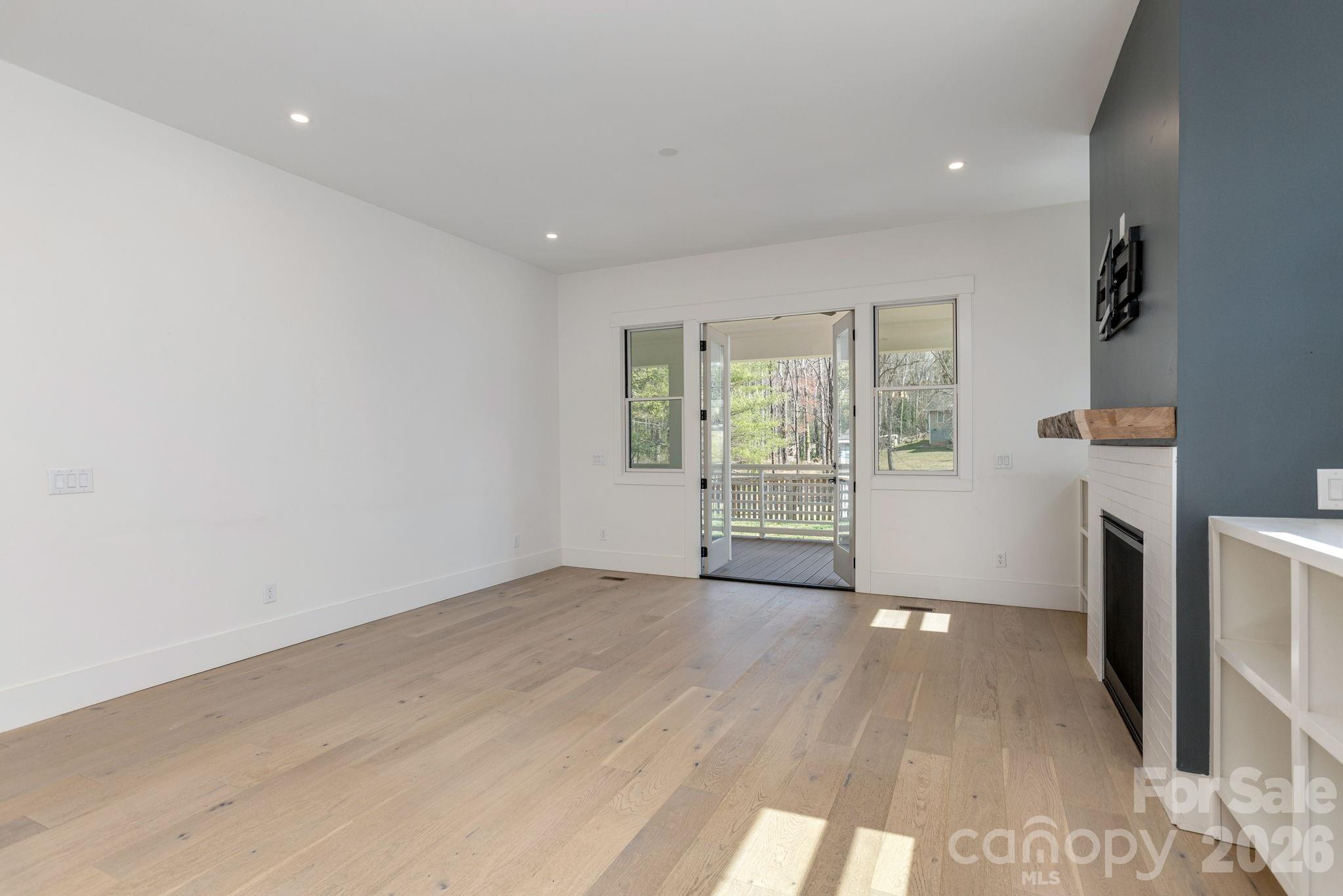 40 Hidden Pond Lane — Brevard
