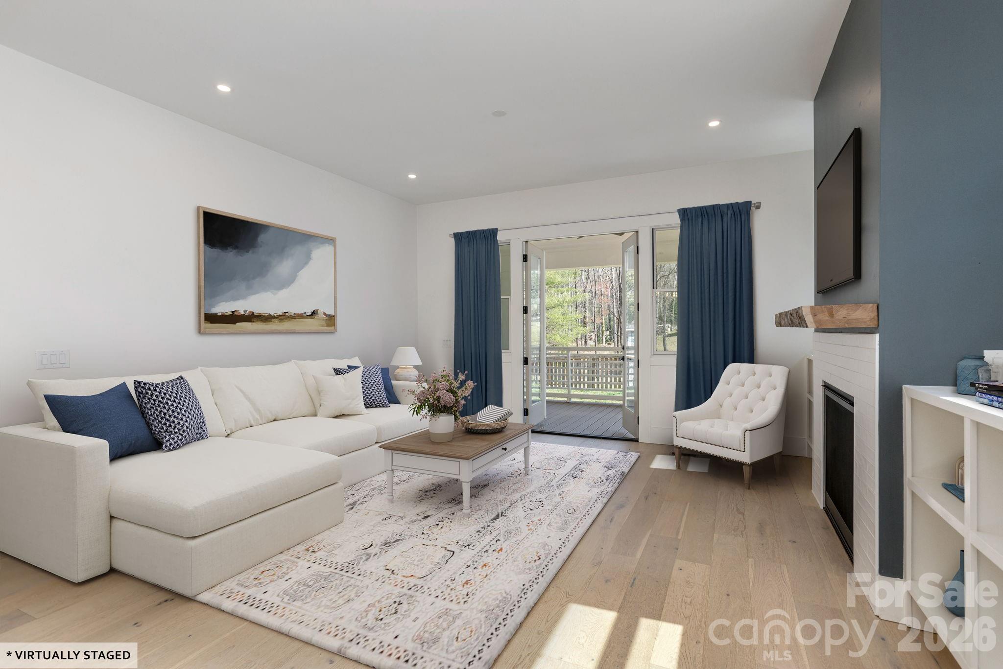 40 Hidden Pond Lane — Brevard