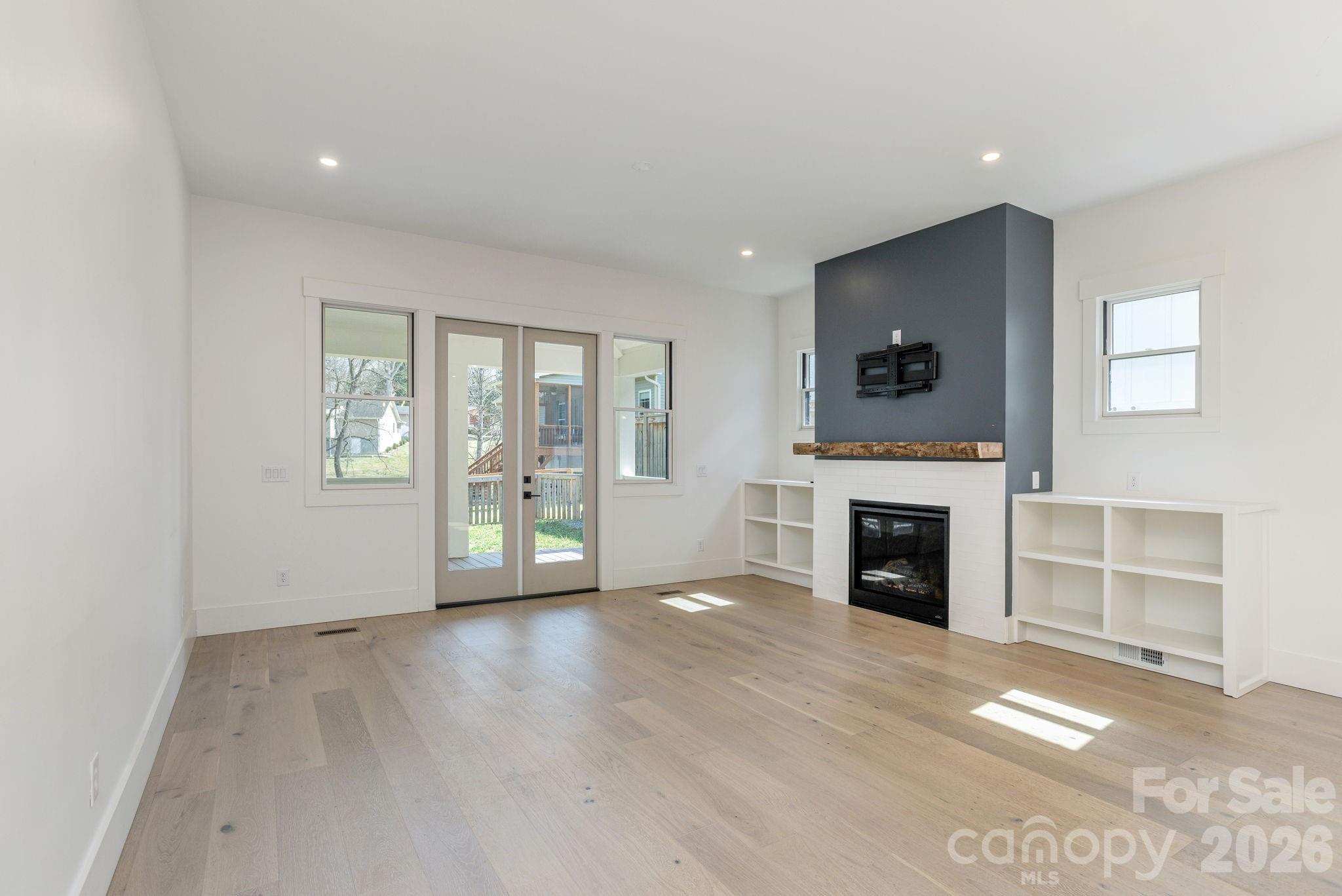 40 Hidden Pond Lane — Brevard