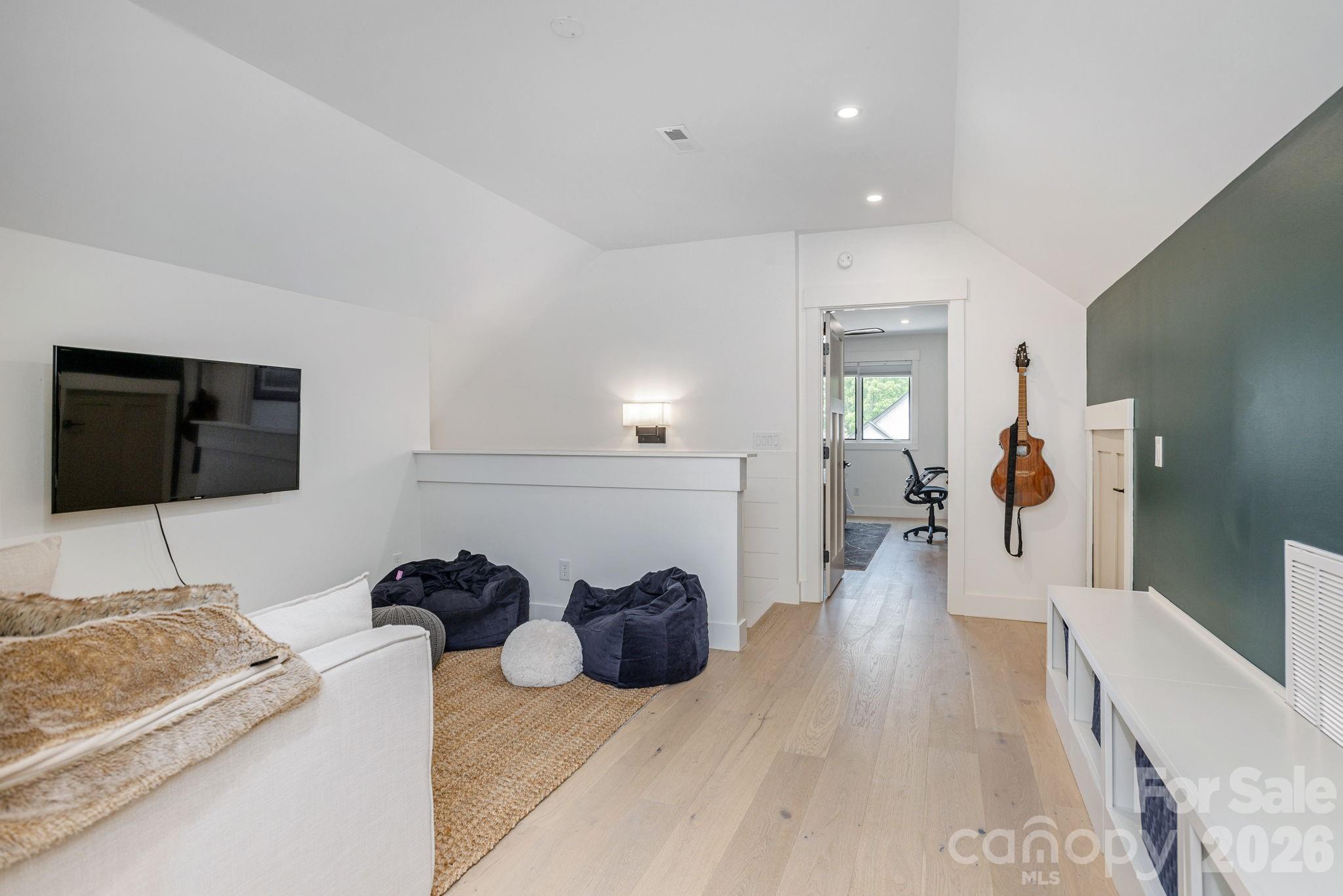 40 Hidden Pond Lane — Brevard