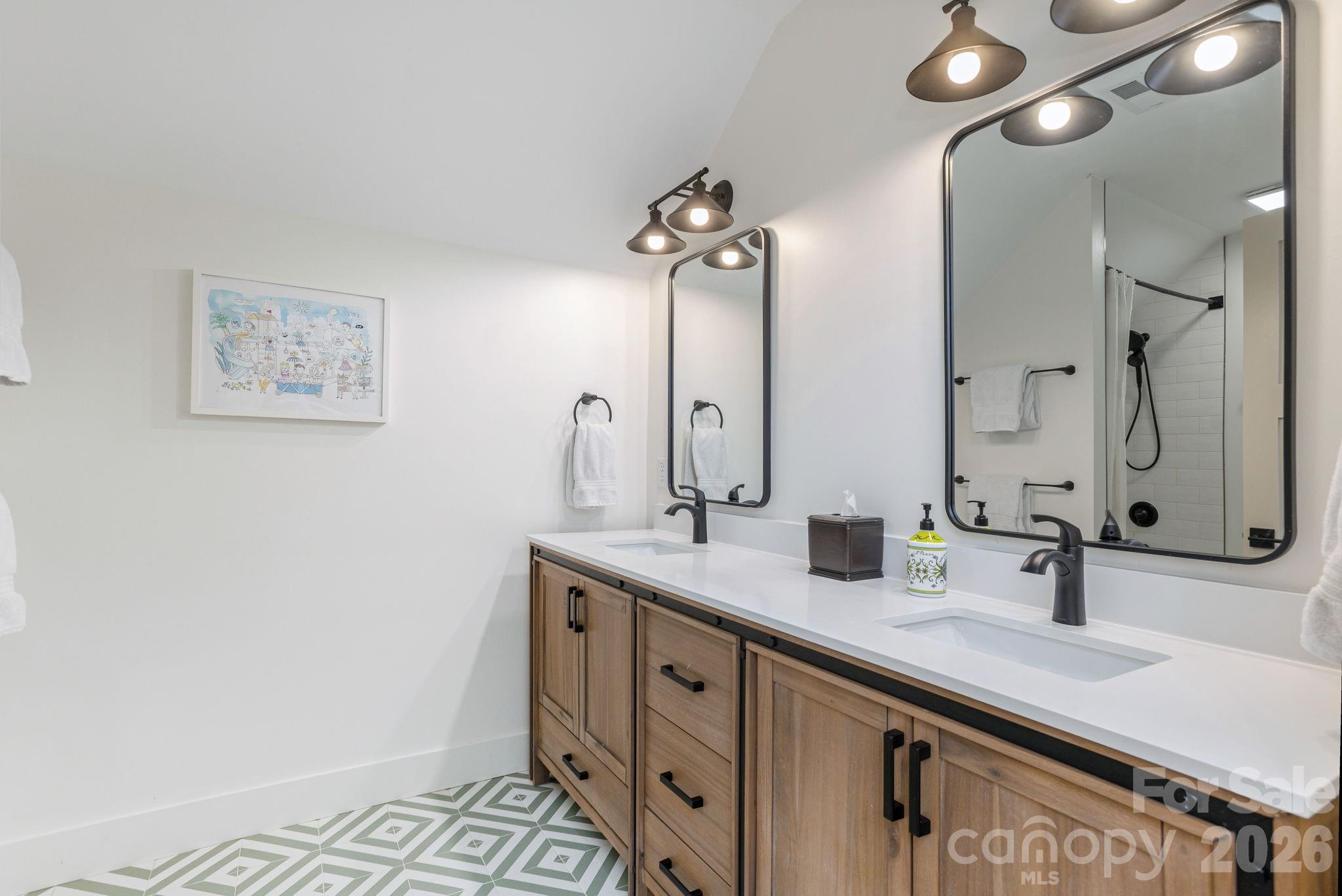 40 Hidden Pond Lane — Brevard