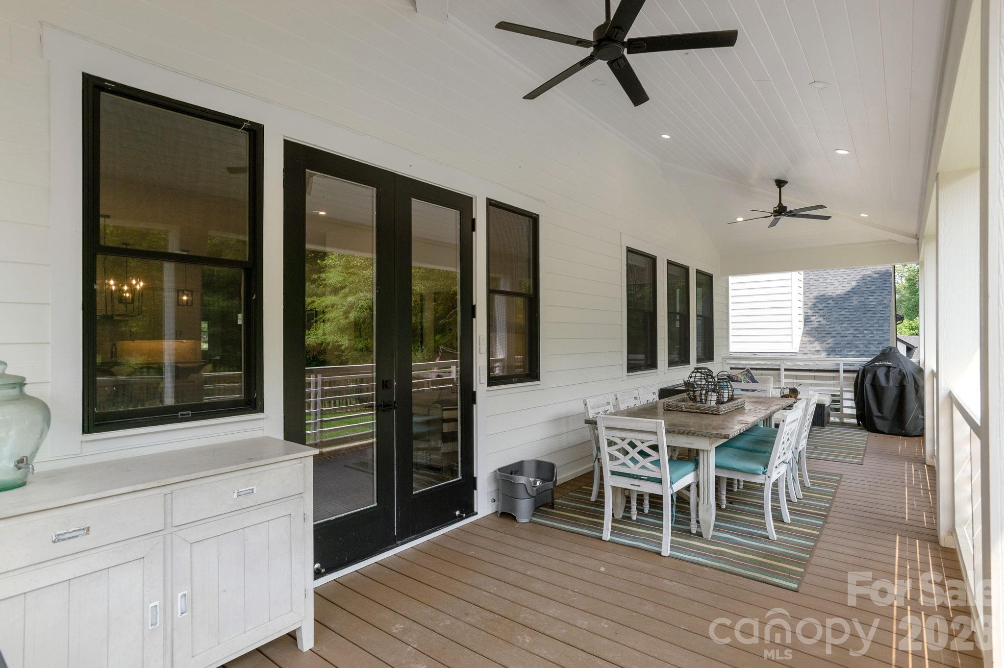 40 Hidden Pond Lane — Brevard