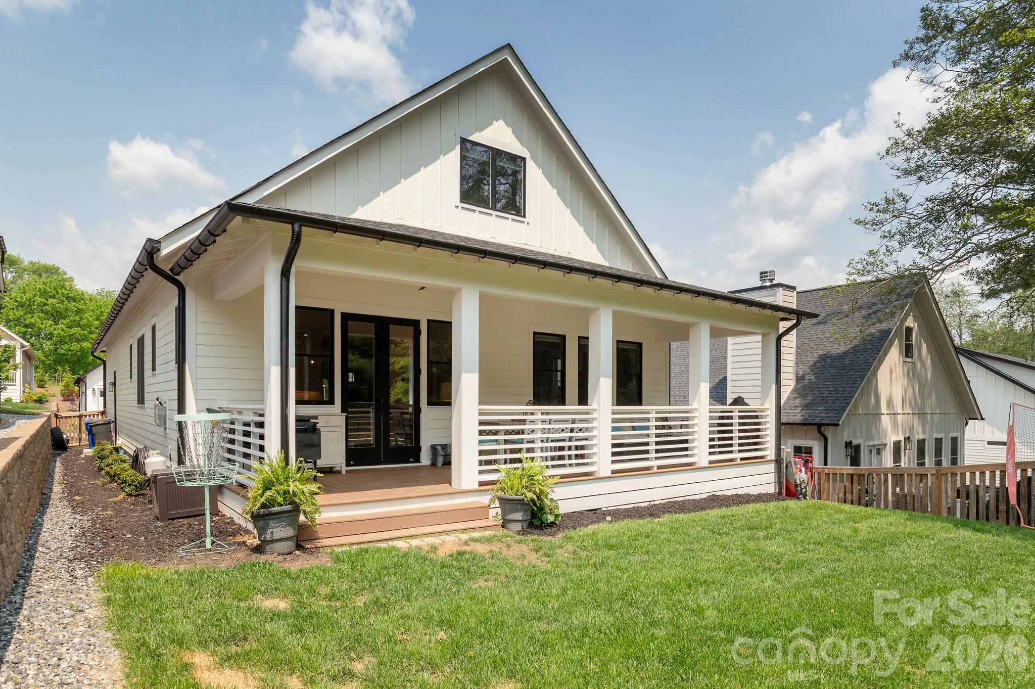 40 Hidden Pond Lane — Brevard