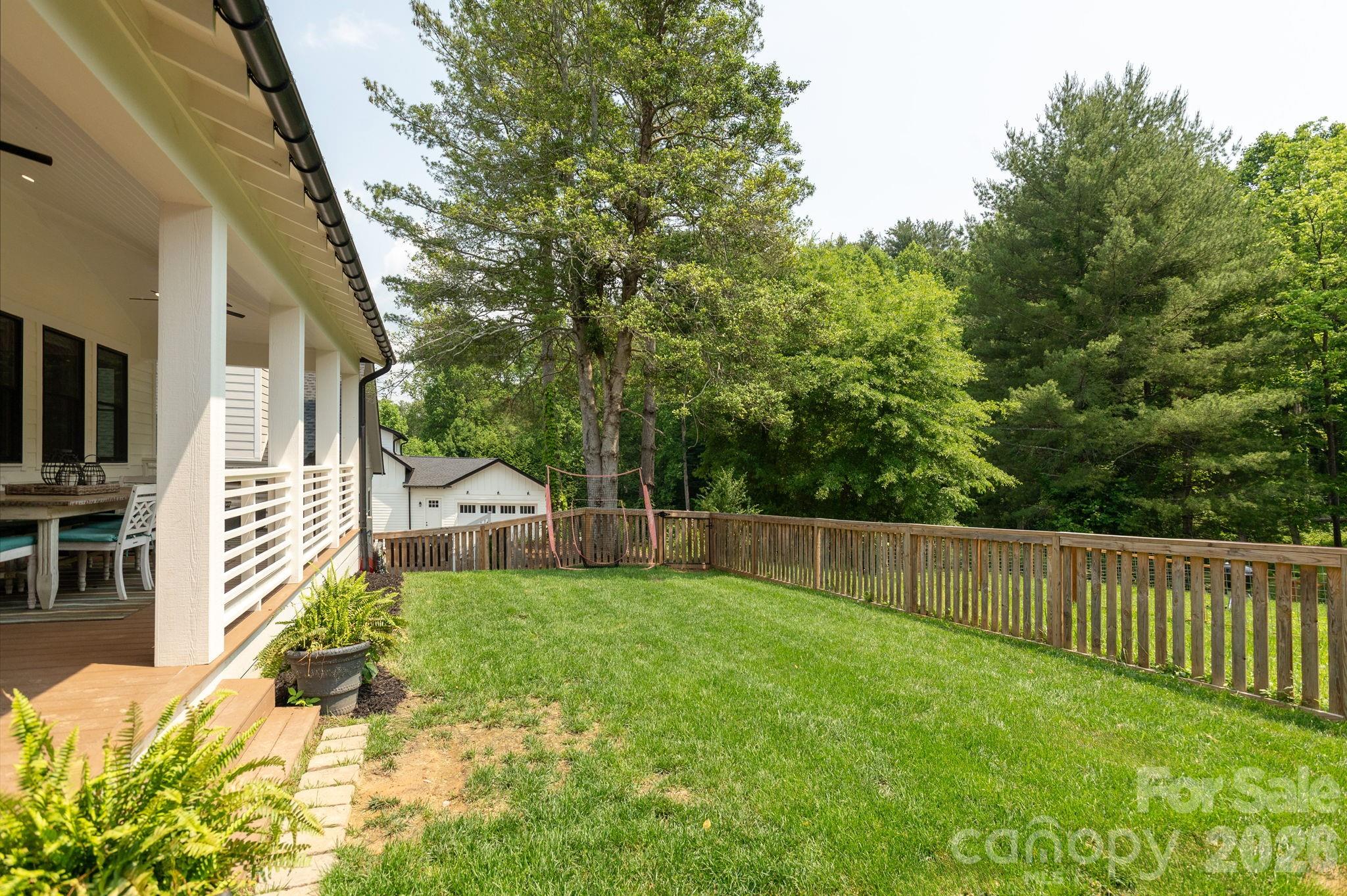 40 Hidden Pond Lane — Brevard