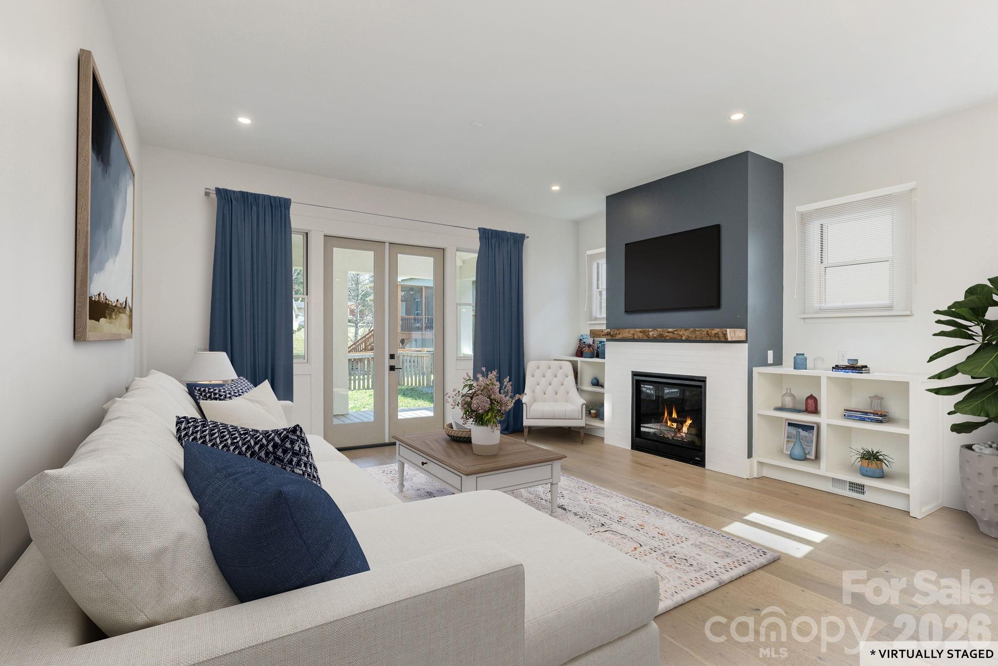 40 Hidden Pond Lane — Brevard
