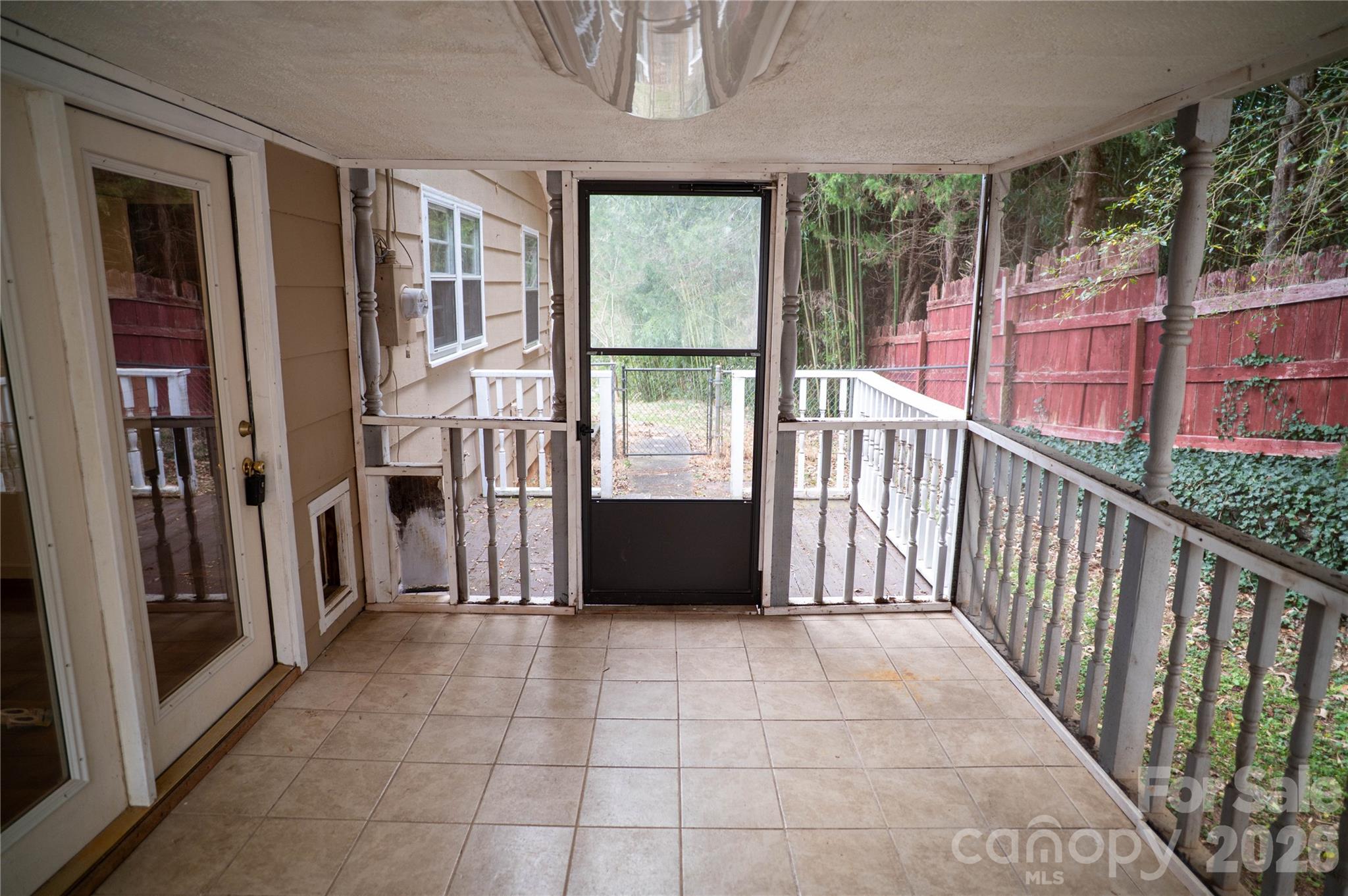813 Severt Circle NE — Lenoir
