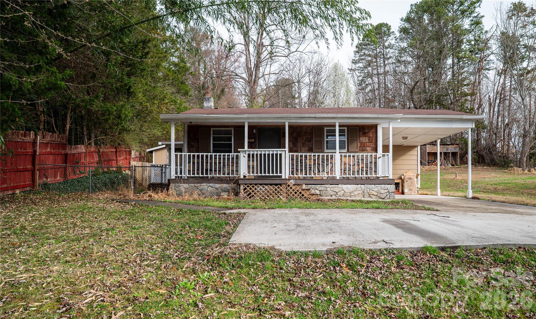 813 Severt Circle NE — Lenoir