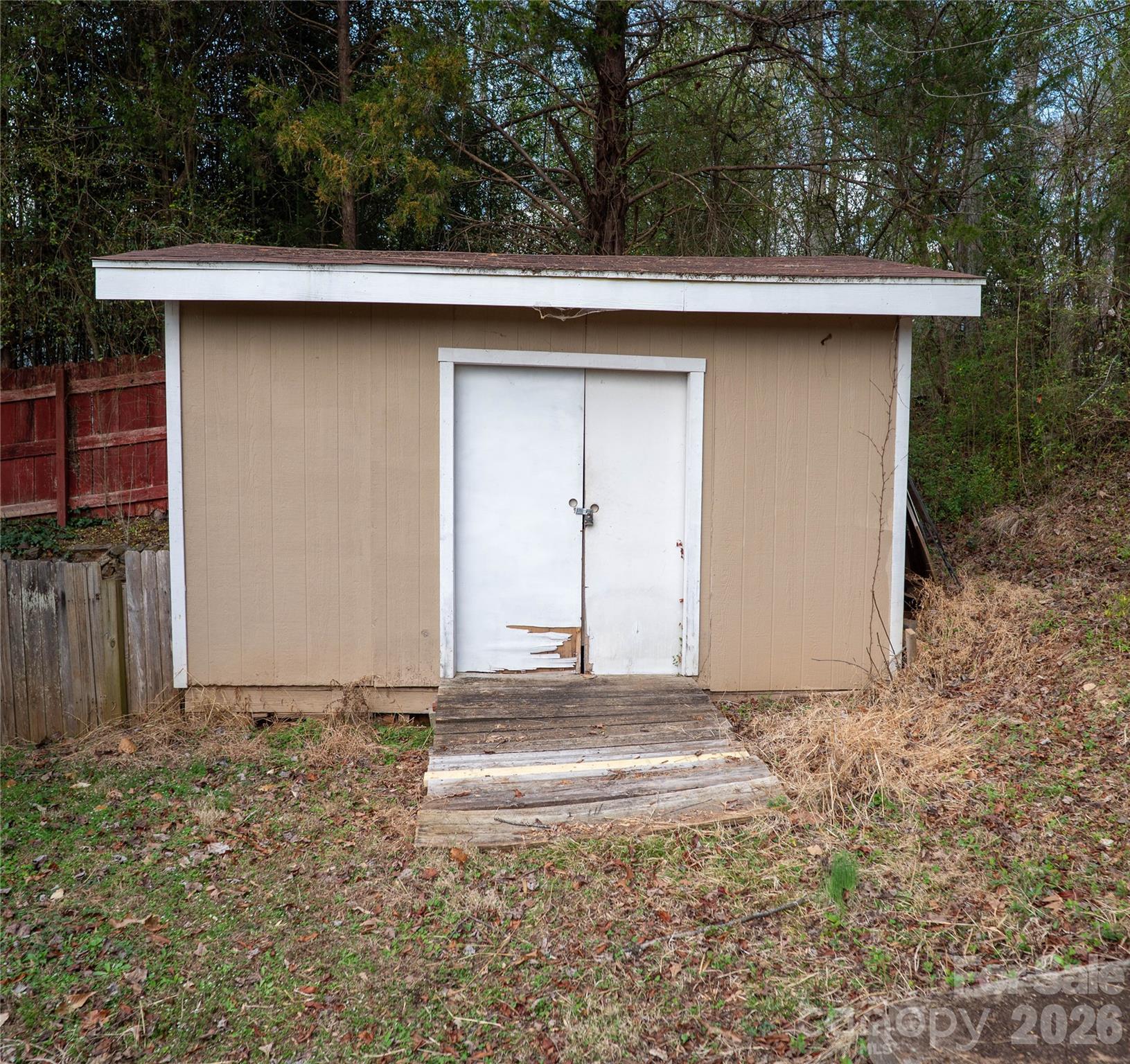 813 Severt Circle NE — Lenoir