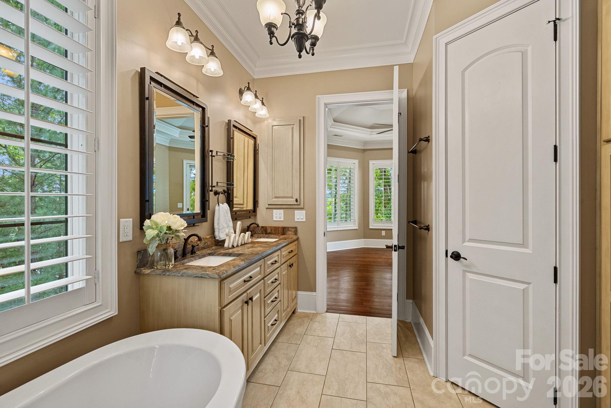 3225 Lake Pointe Drive — Belmont
