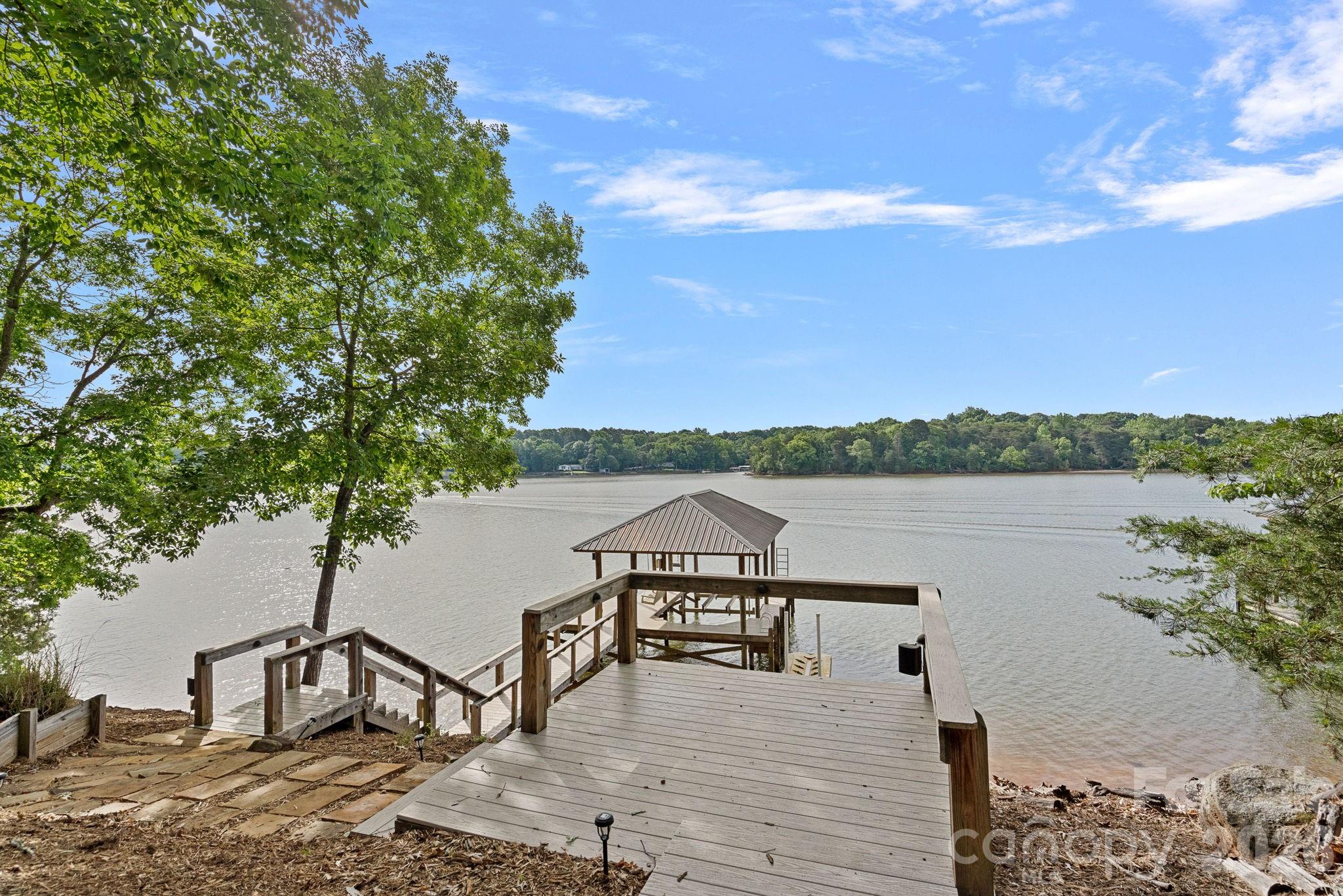 3225 Lake Pointe Drive — Belmont