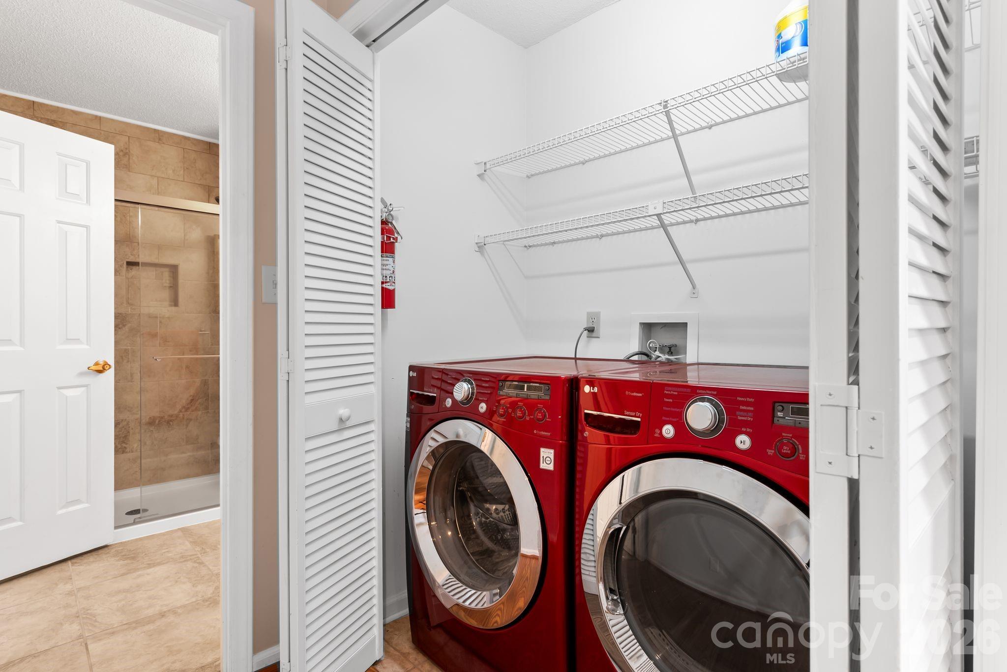 100 Thistle Knoll Court — Asheville