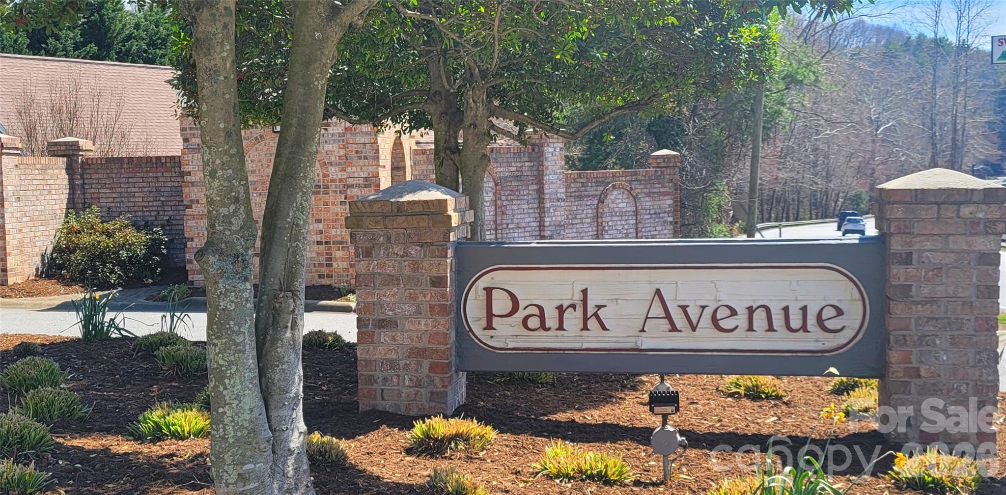 100 Thistle Knoll Court — Asheville