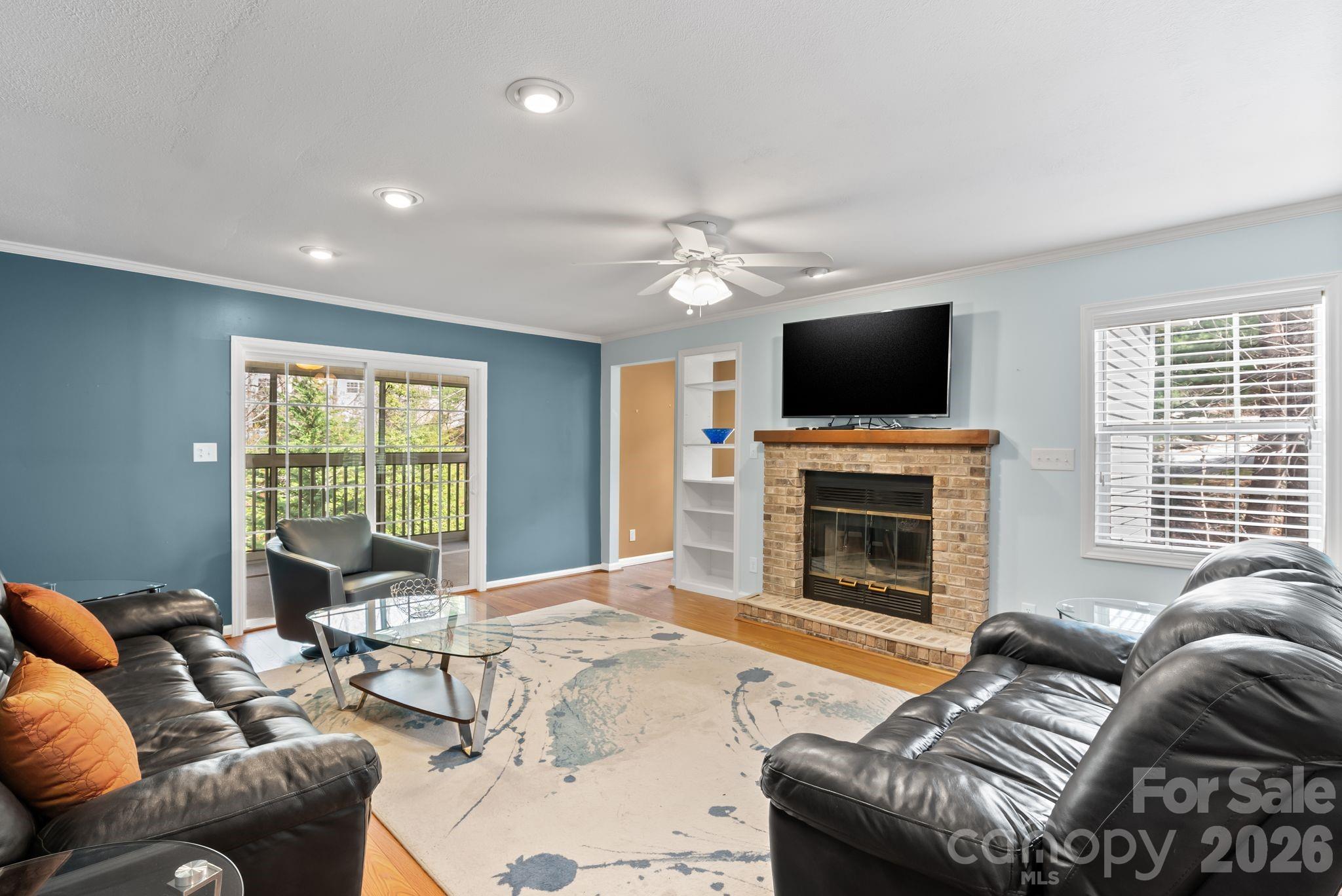 100 Thistle Knoll Court — Asheville