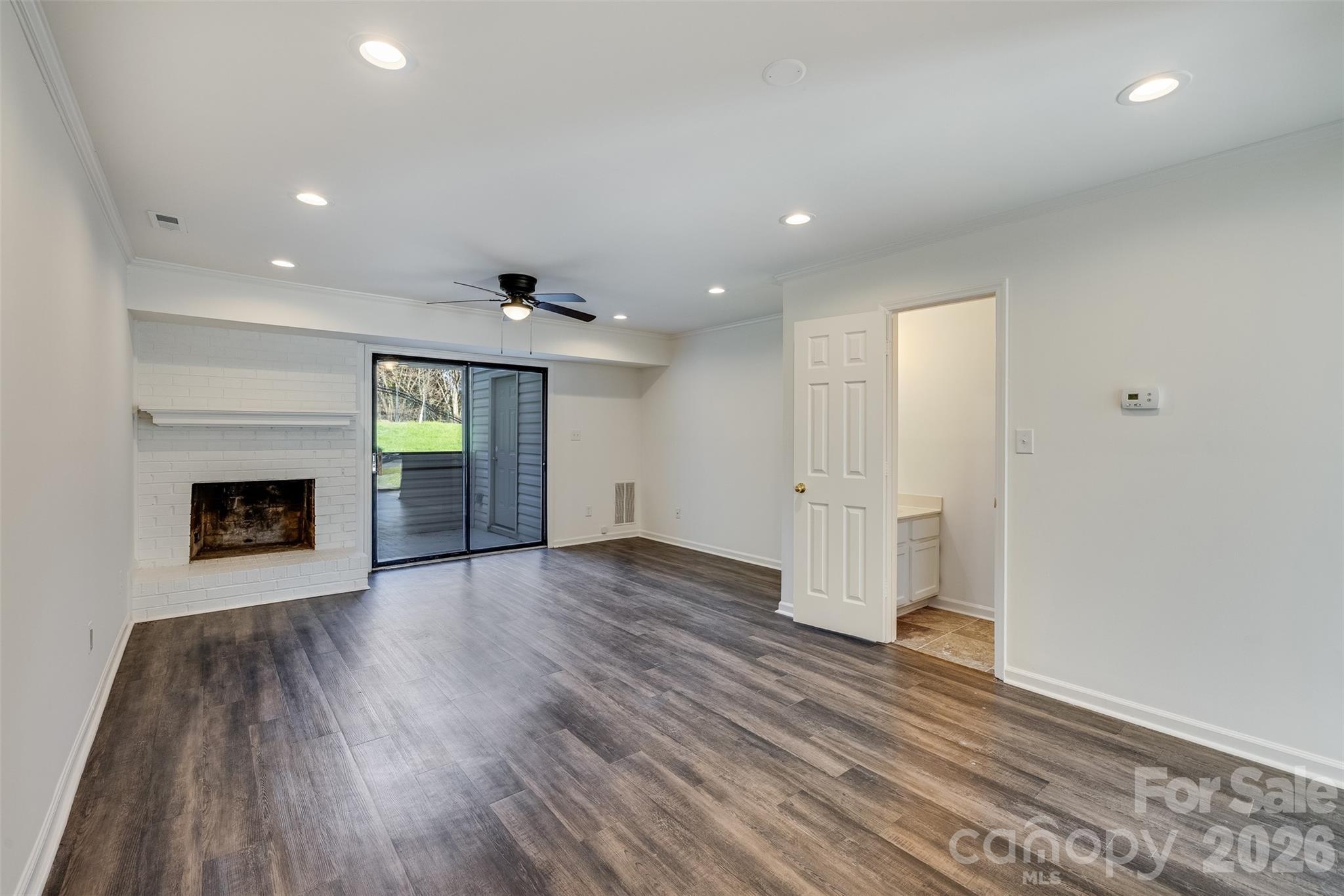 11020 Carmel Crossing Road — Charlotte