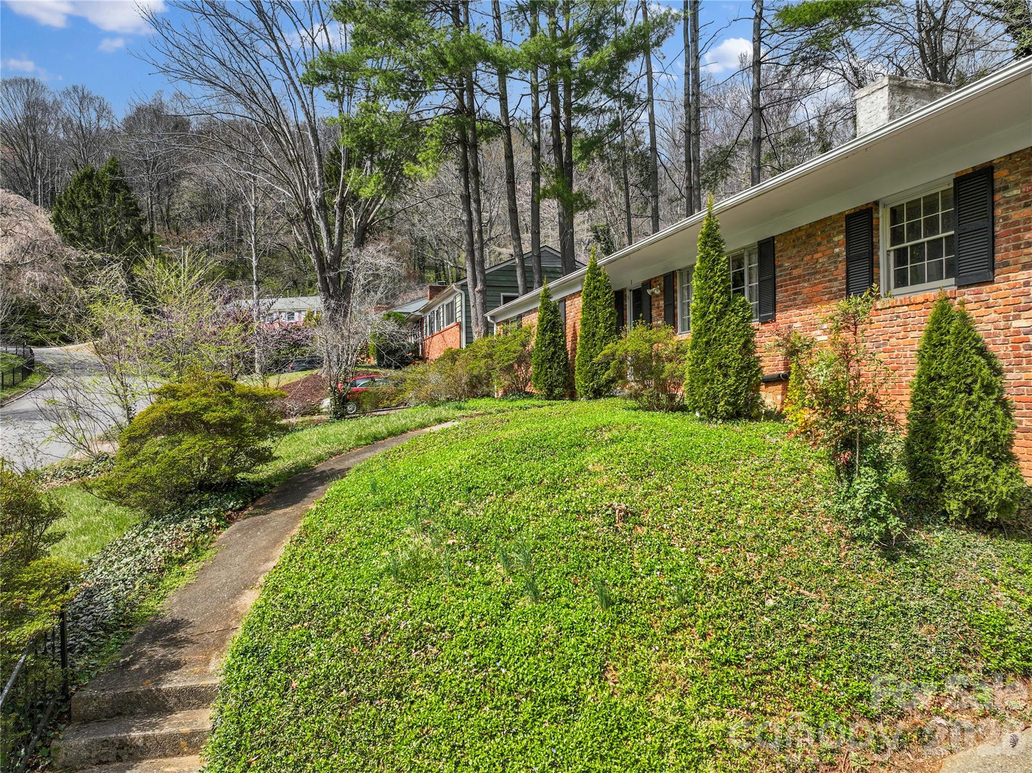 1 Clearbrook Road — Asheville