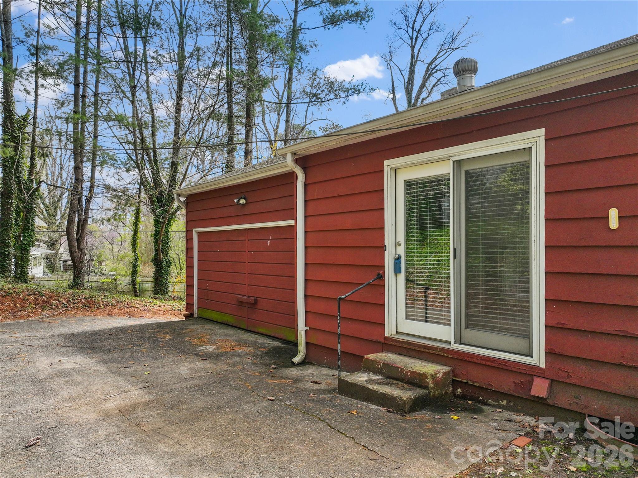1 Clearbrook Road — Asheville