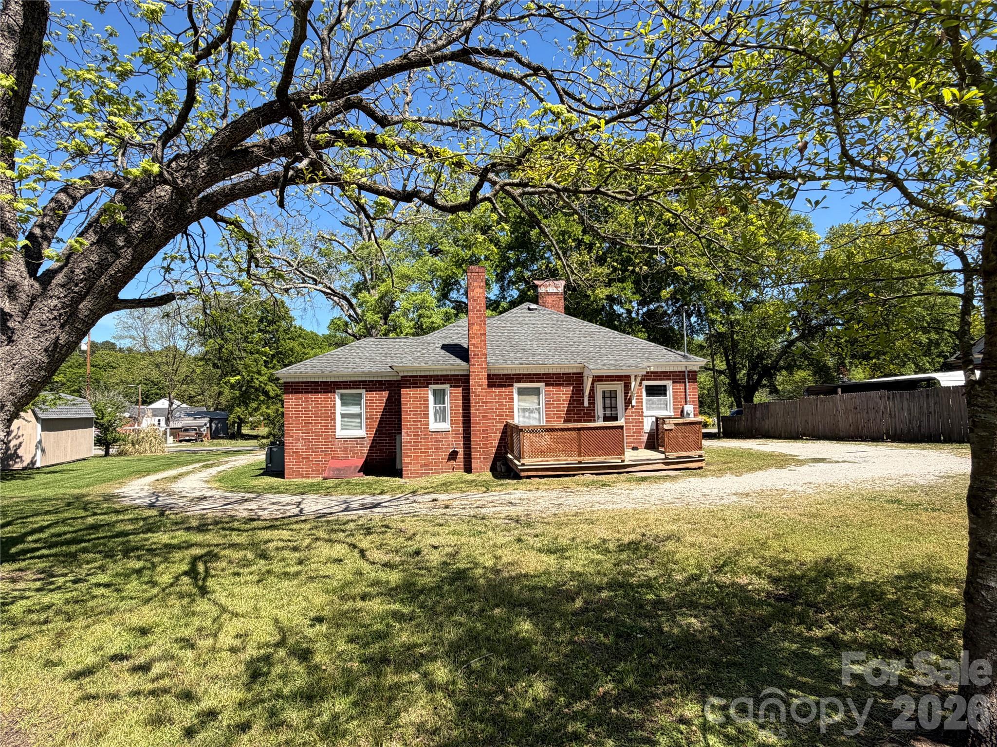 612 Ballard Street — Chester