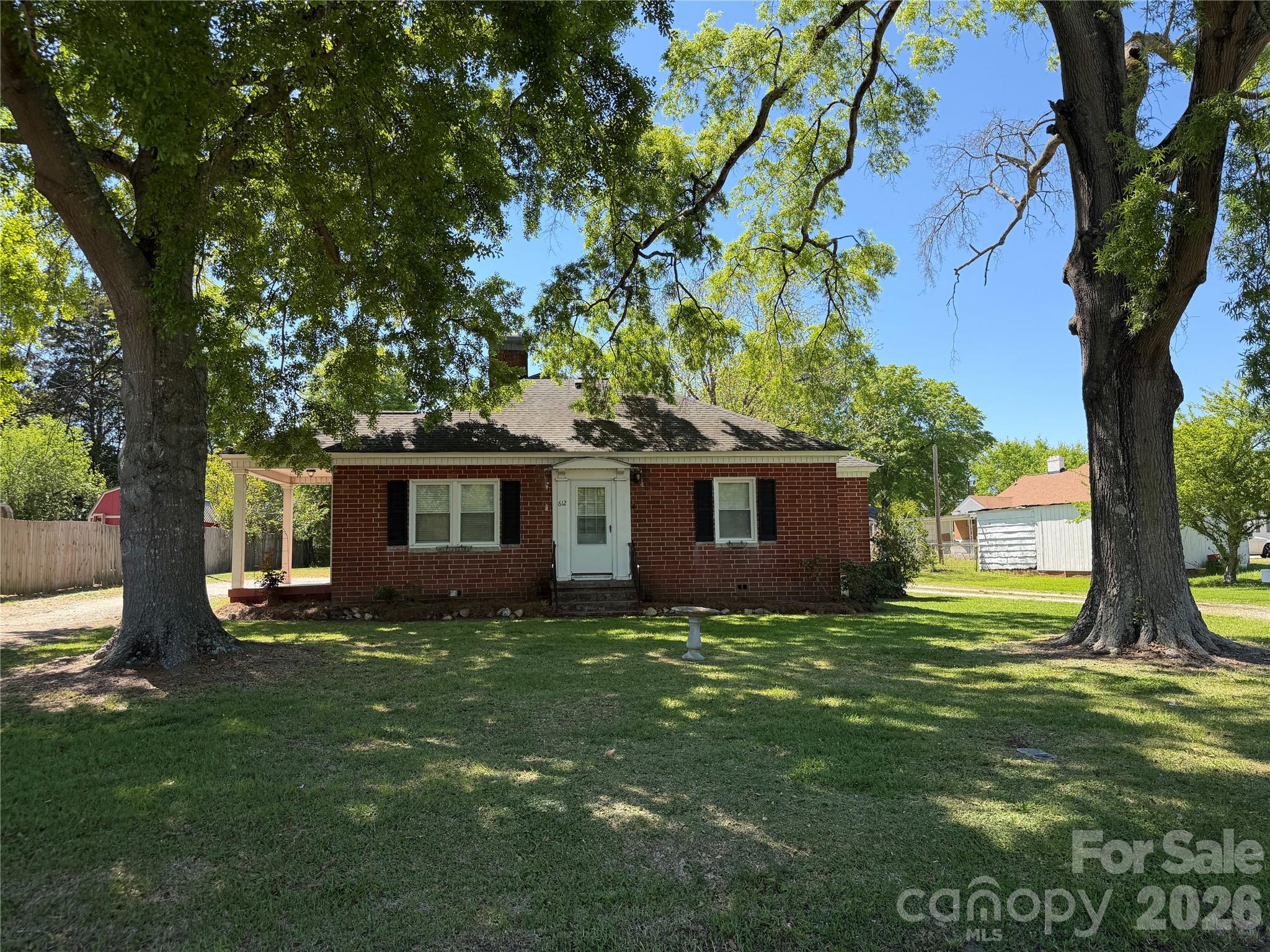 612 Ballard Street — Chester