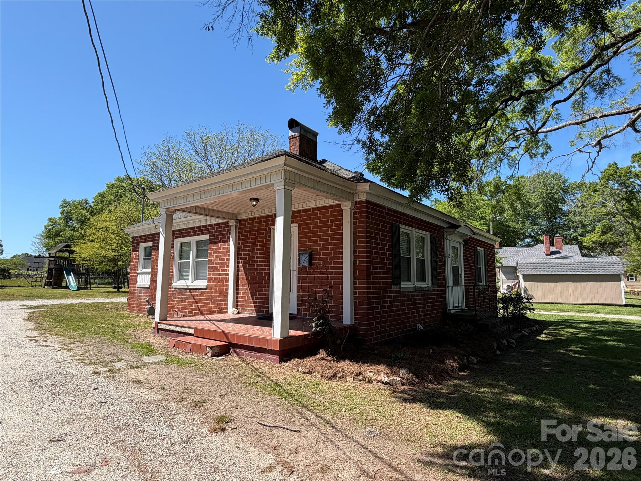 612 Ballard Street — Chester