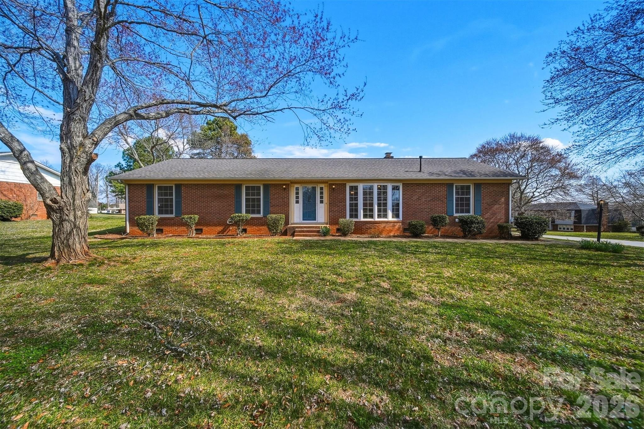 2010 Elizabeth Avenue — Hickory