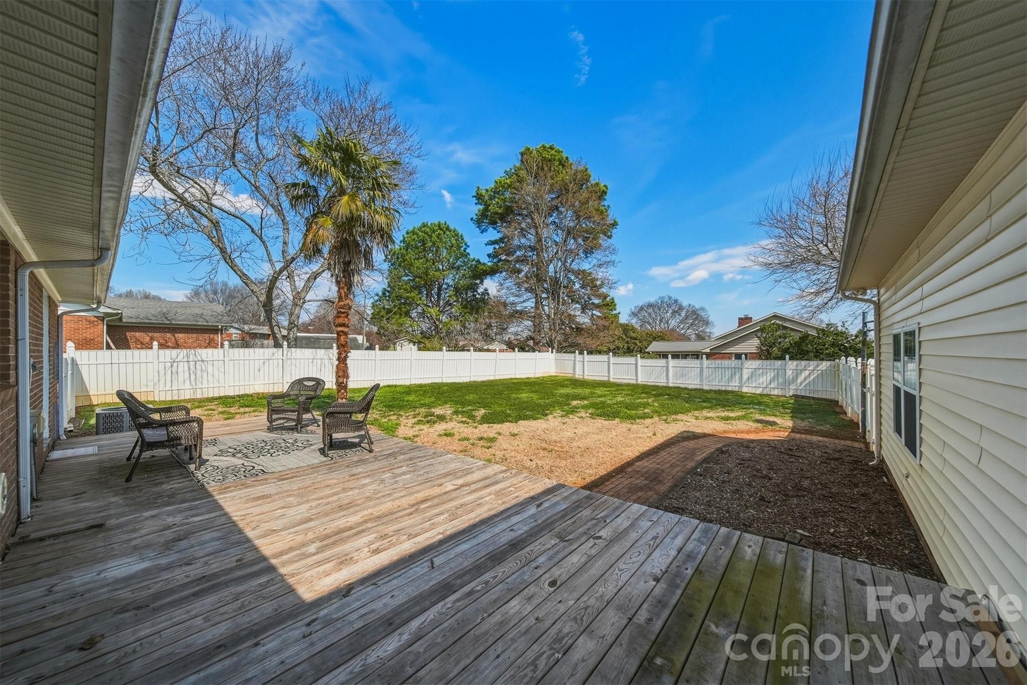 2010 Elizabeth Avenue — Hickory