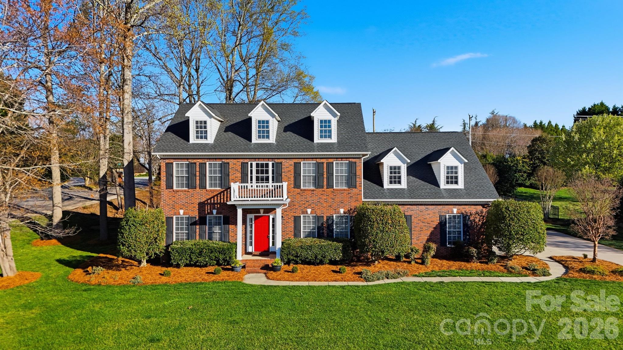 2716 Charleston Court — Claremont