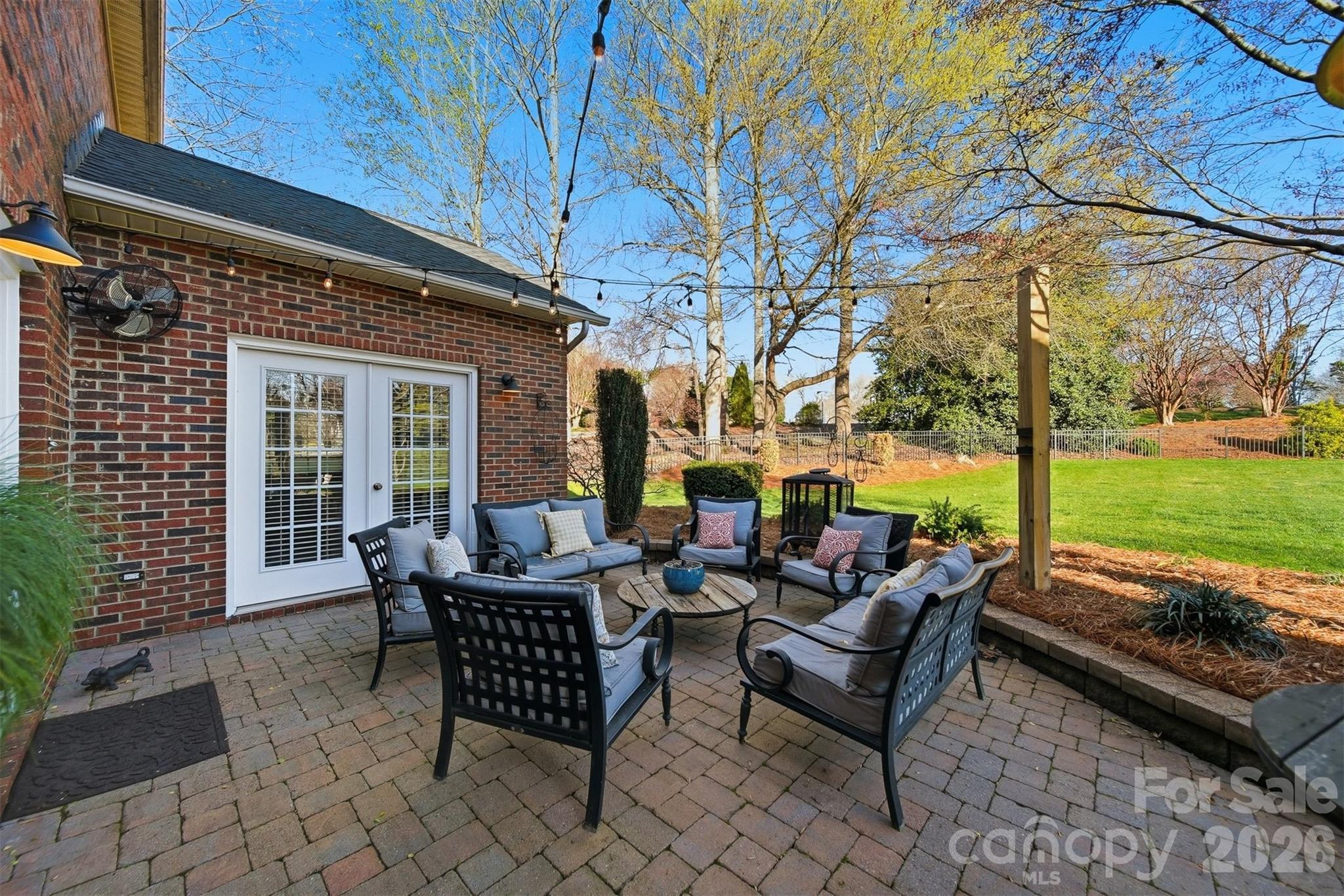 2716 Charleston Court — Claremont